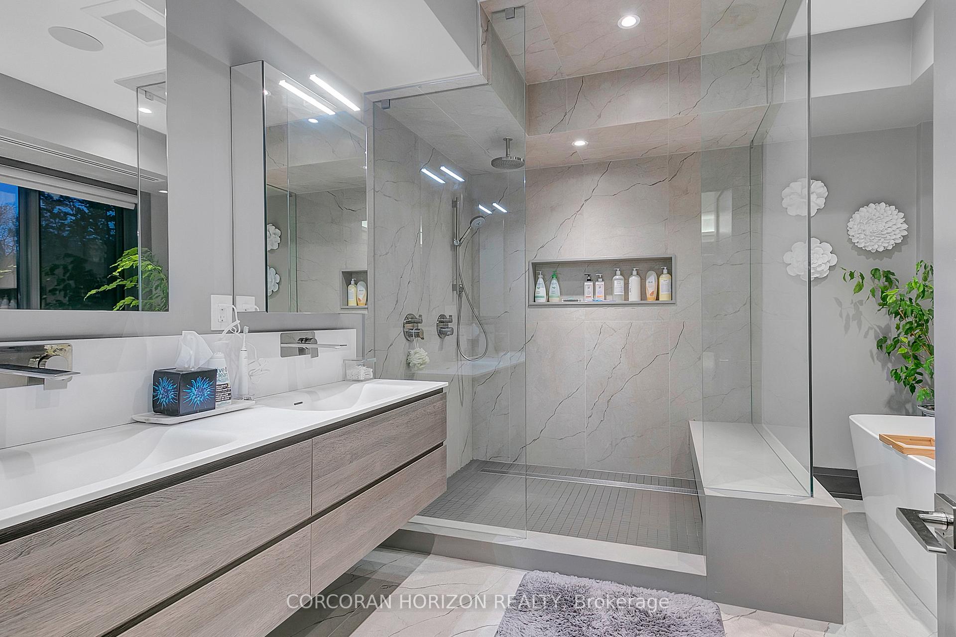 Photo 33 of 70A Hillside Drive N, Toronto, Broadview North — HOMEH