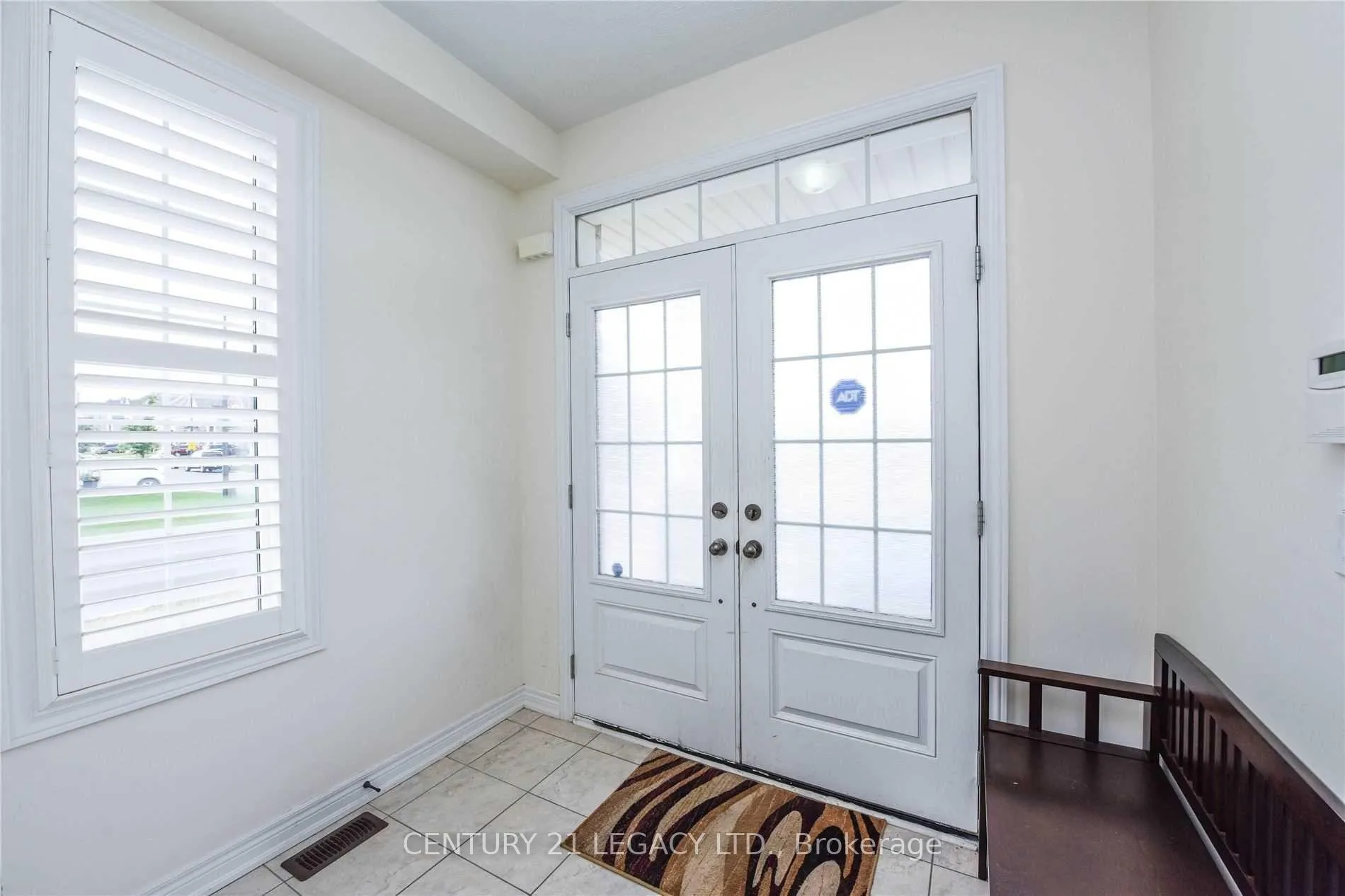 Photo 2 of 73 Buchanan Crescent, Brampton, Credit Valley — HOMEH