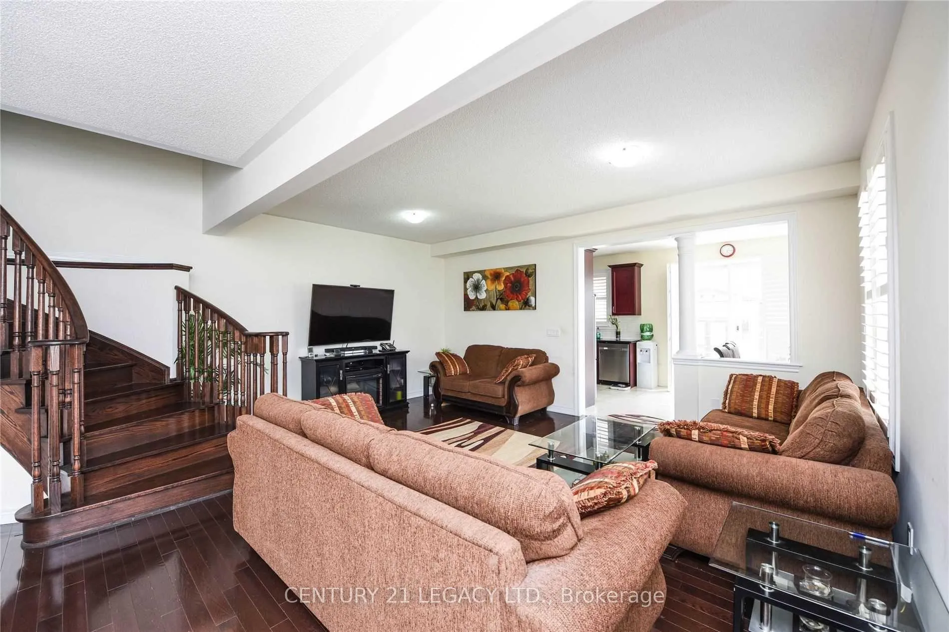 Photo 3 of 73 Buchanan Crescent, Brampton, Credit Valley — HOMEH