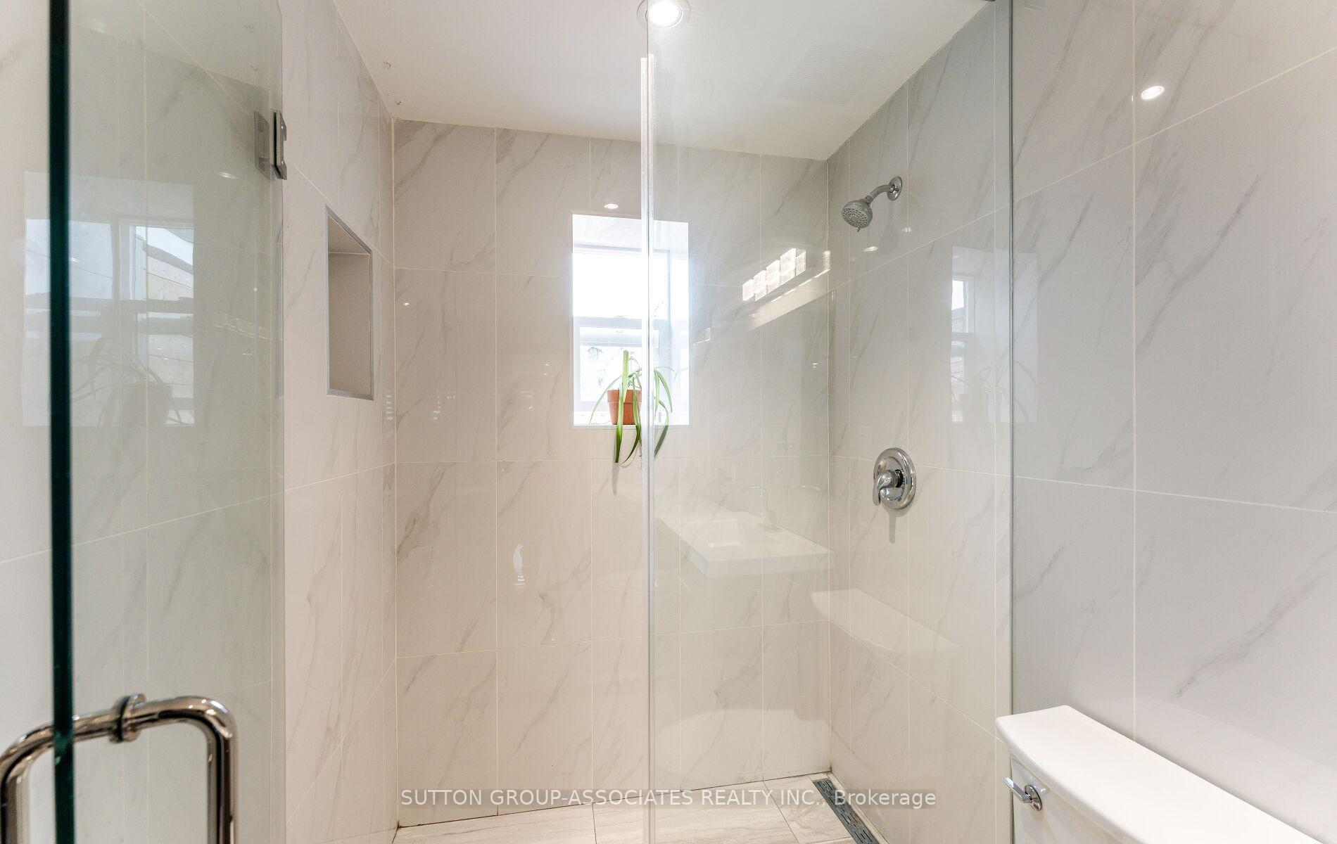 Photo 13 of Unit 3, 484 Bloor Street W, Toronto, The Annex — HOMEH
