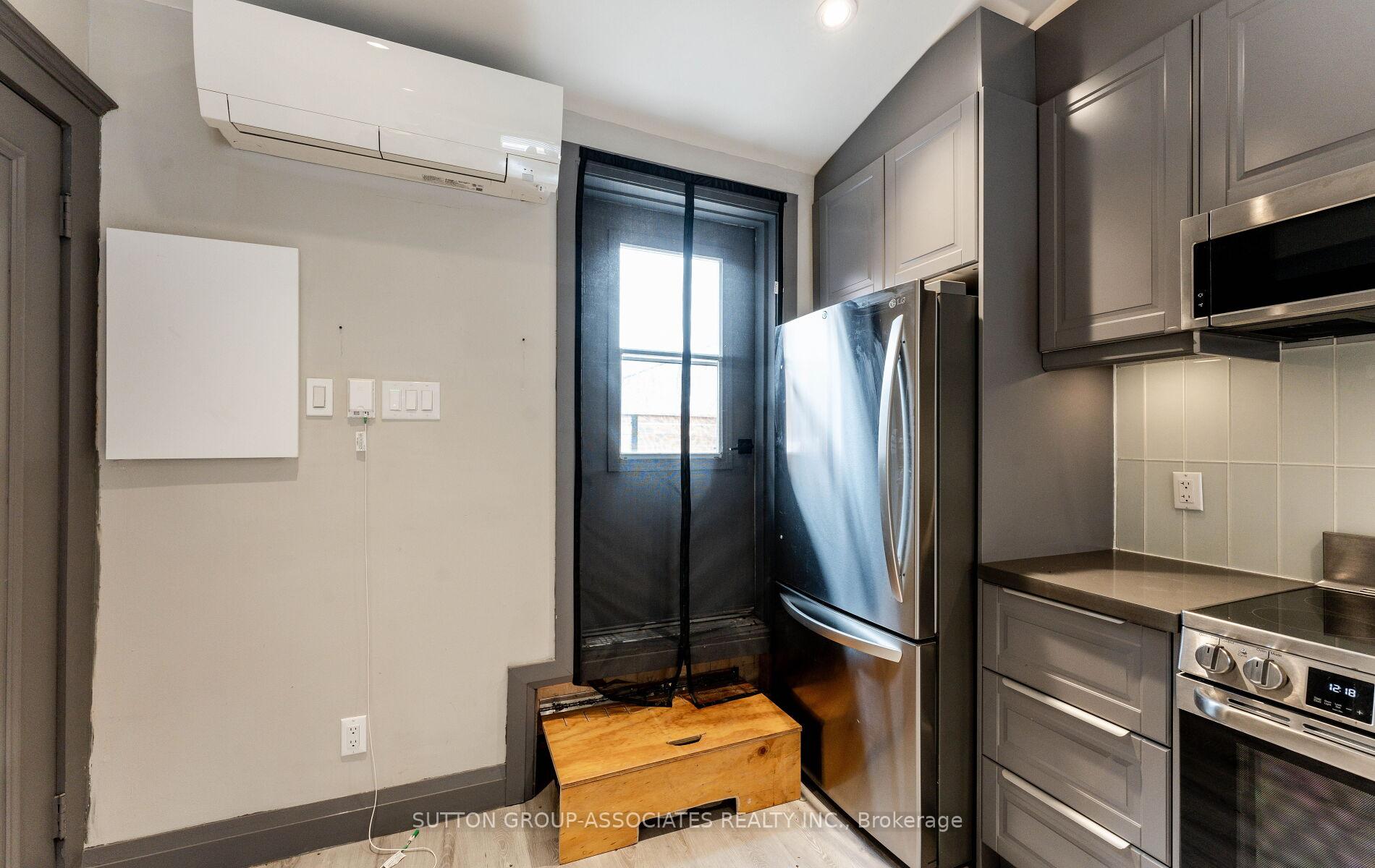Photo 15 of Unit 3, 484 Bloor Street W, Toronto, The Annex — HOMEH