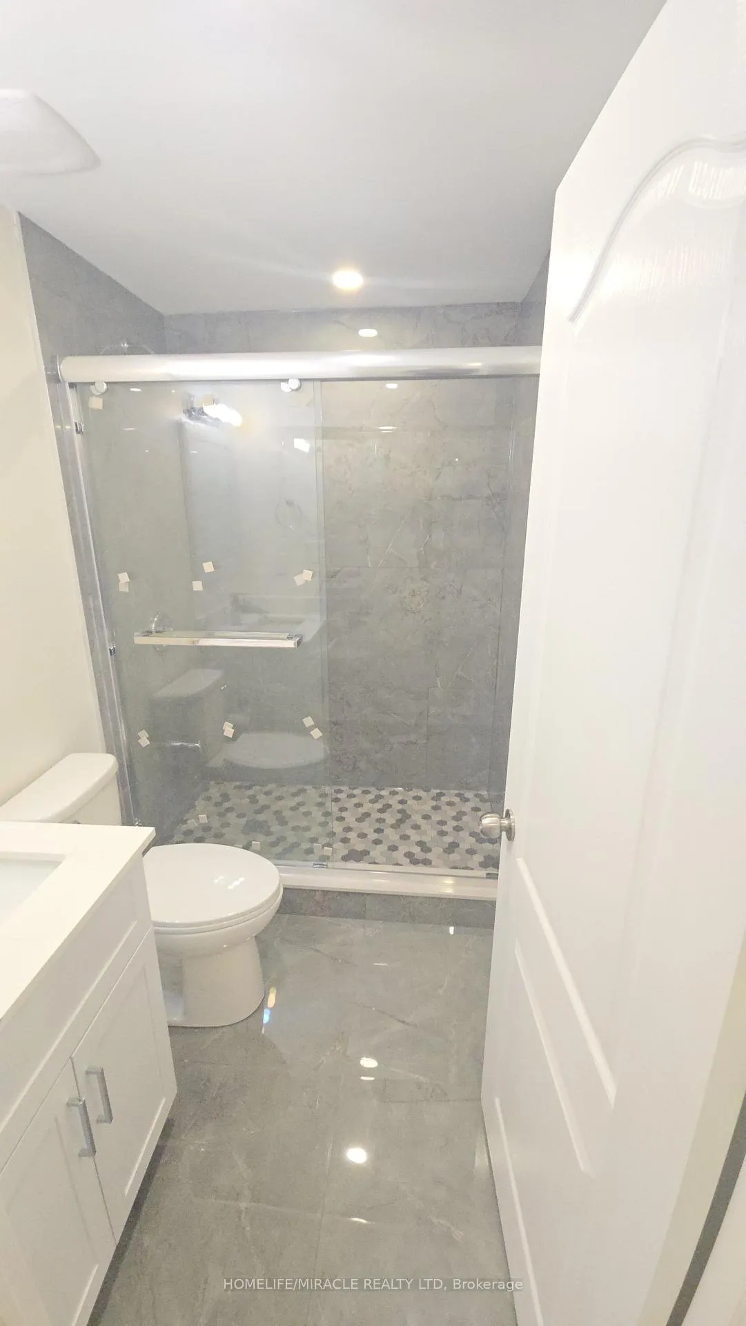 Photo 14 of Unit Bsmt, 16 Meadowcrest Lane, Brampton, Northwest Brampton — HOMEH