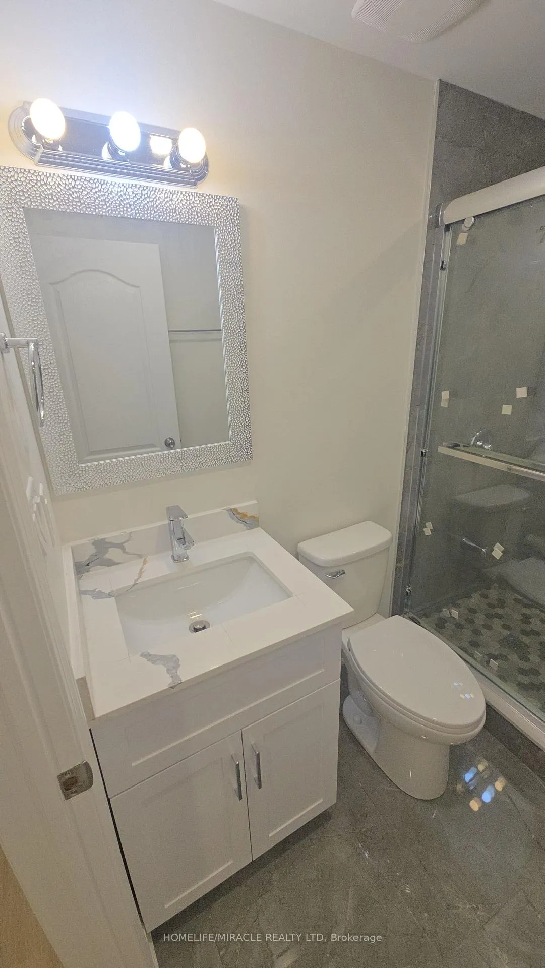 Photo 15 of Unit Bsmt, 16 Meadowcrest Lane, Brampton, Northwest Brampton — HOMEH