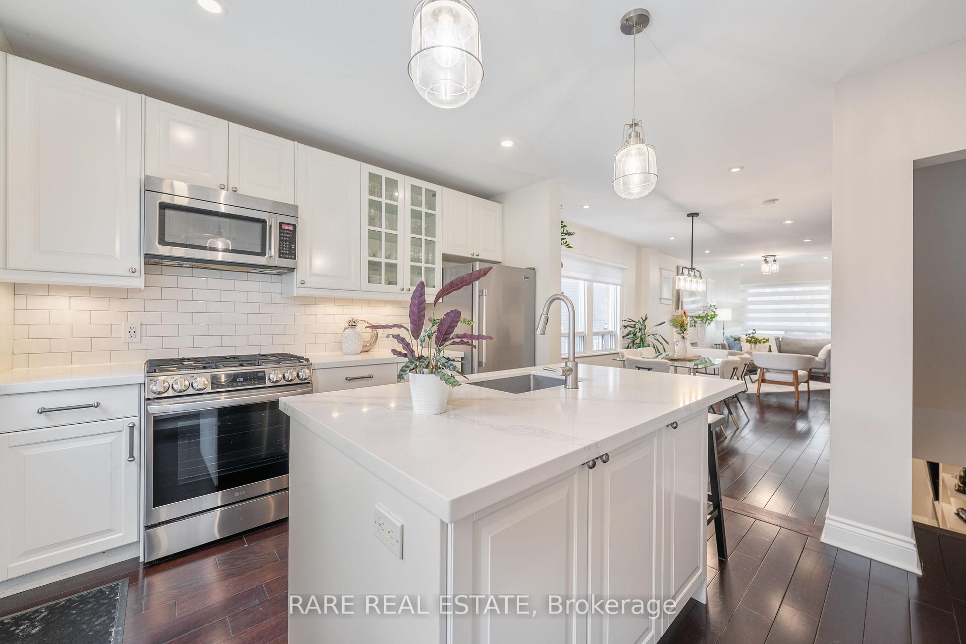 Photo 10 of 152 Queensdale Avenue, Toronto, Danforth Village-East York — HOMEH