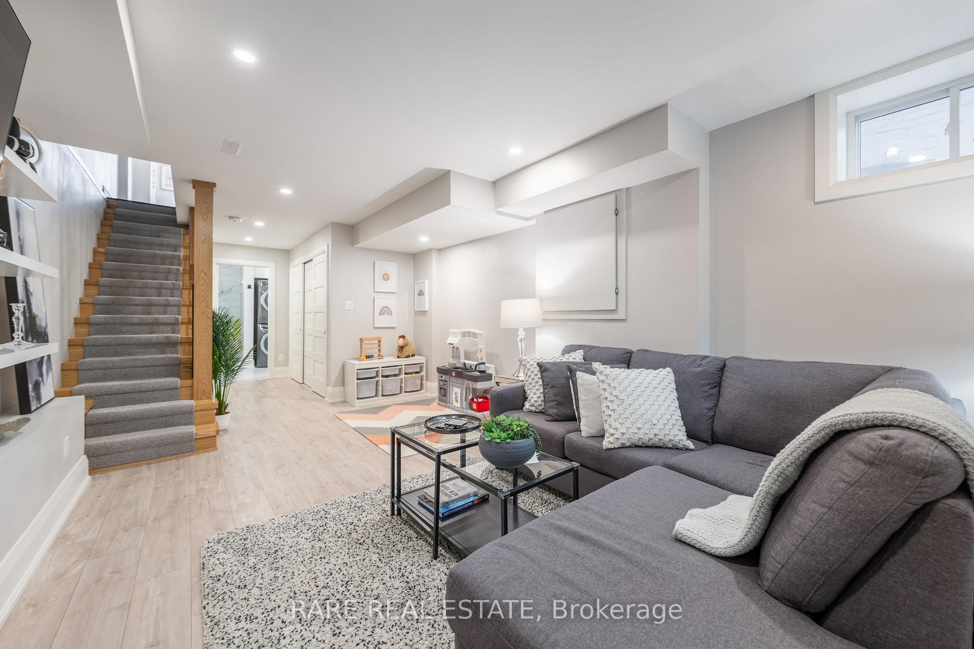 Photo 17 of 152 Queensdale Avenue, Toronto, Danforth Village-East York — HOMEH