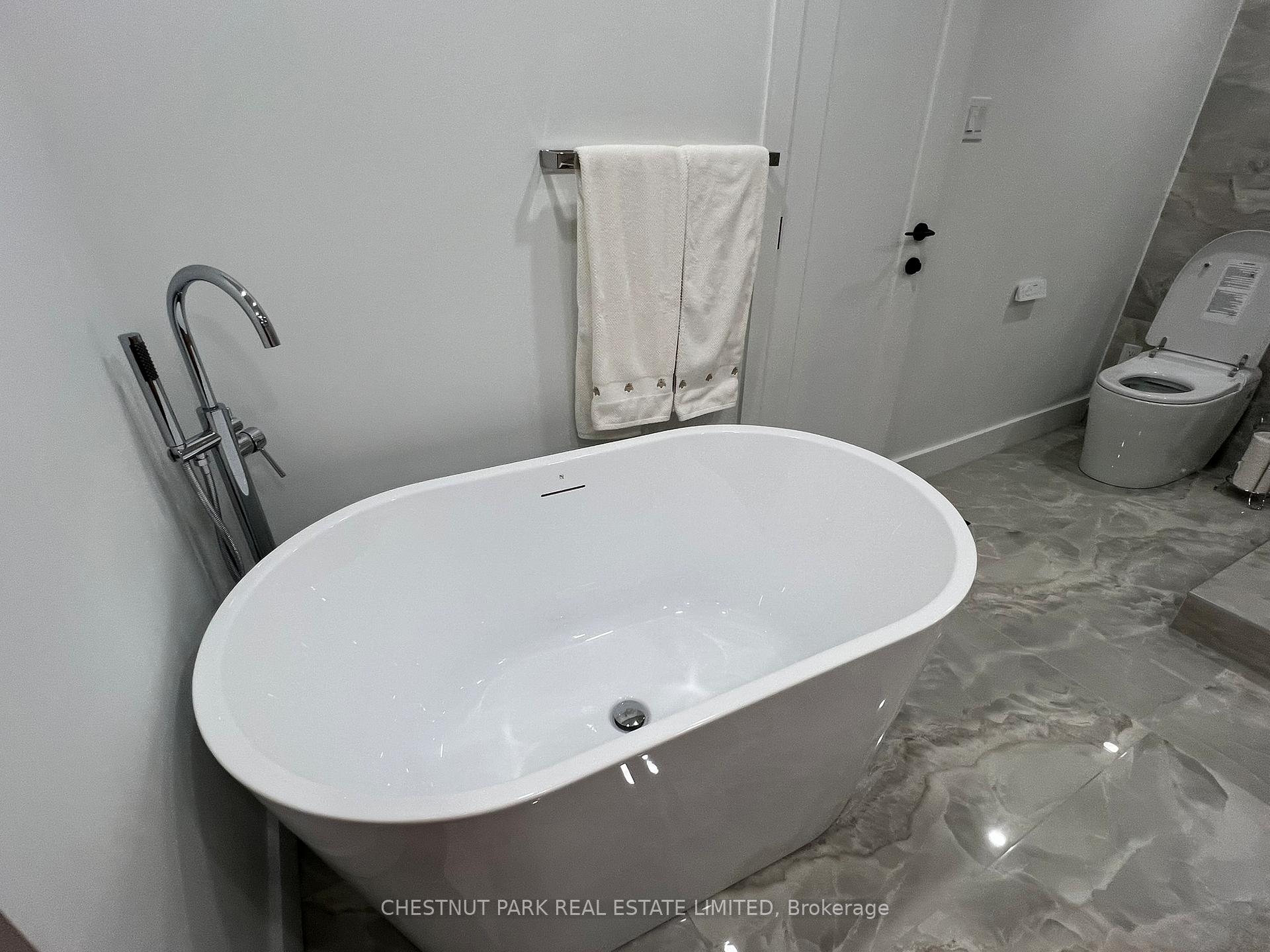 Photo 26 of 64 Birch Avenue, Toronto, Yonge-St. Clair — HOMEH