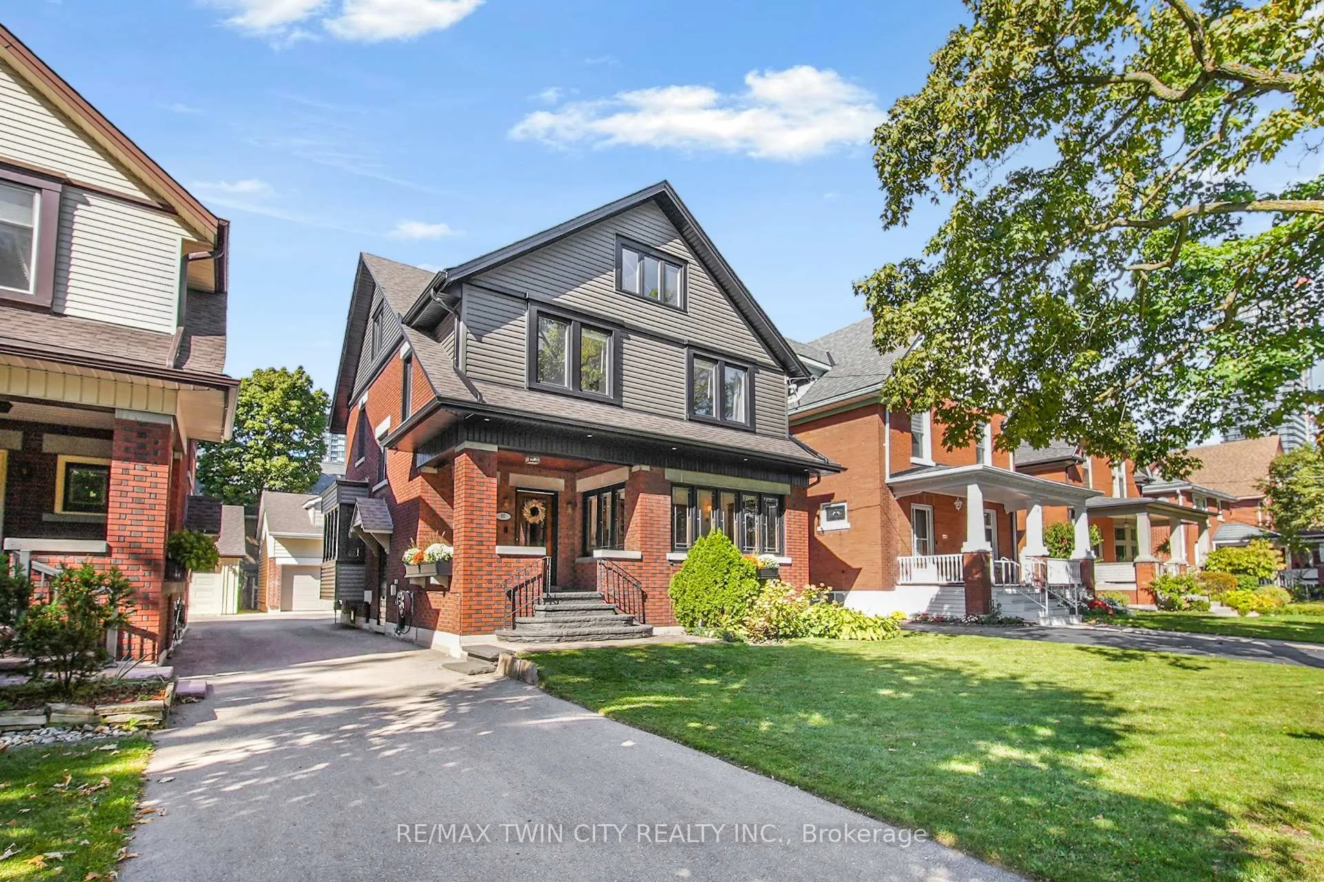 Photo 2 of 60 Heins Avenue, Kitchener, Victoria Park — HOMEH
