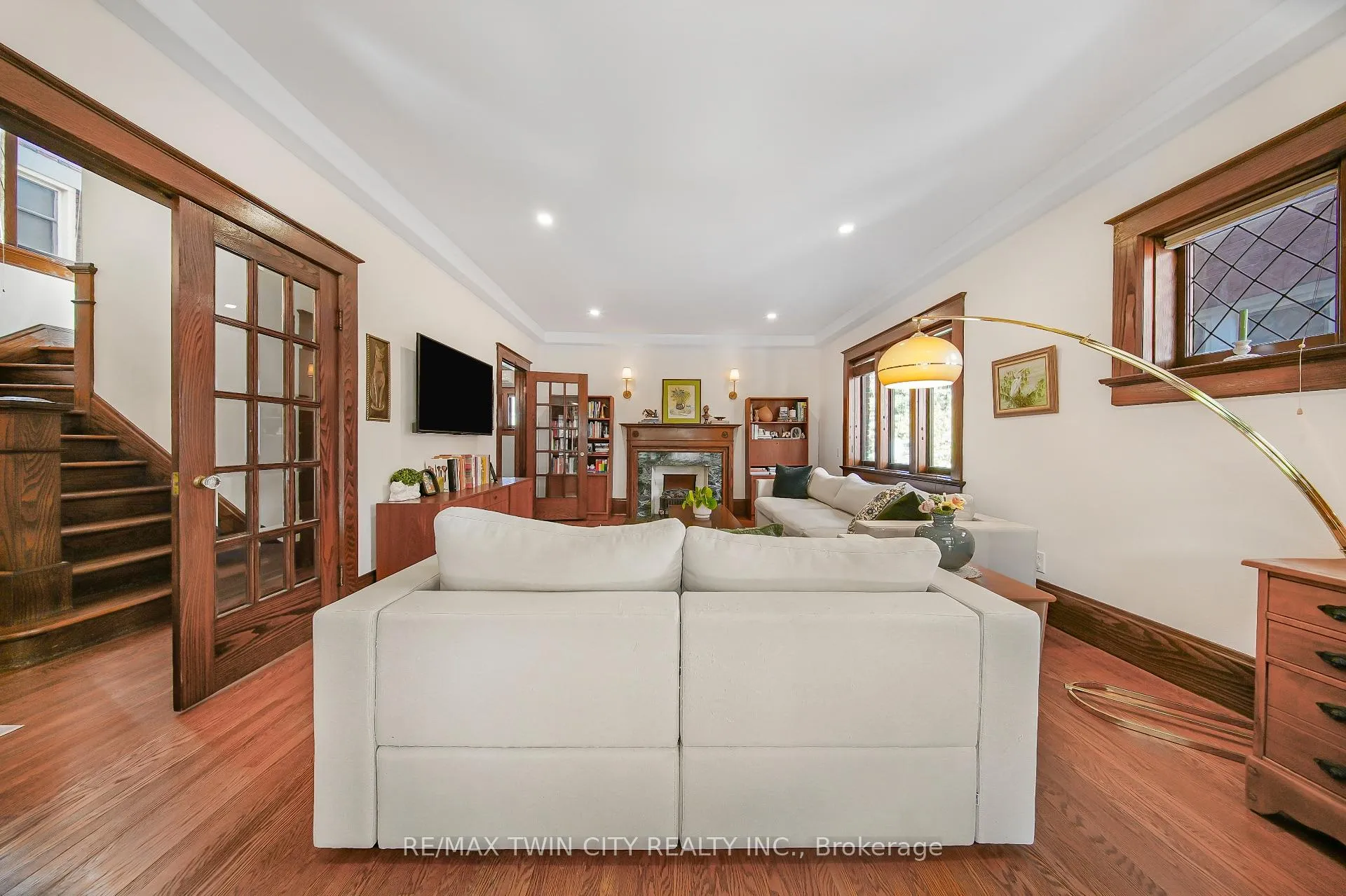 Photo 11 of 60 Heins Avenue, Kitchener, Victoria Park — HOMEH