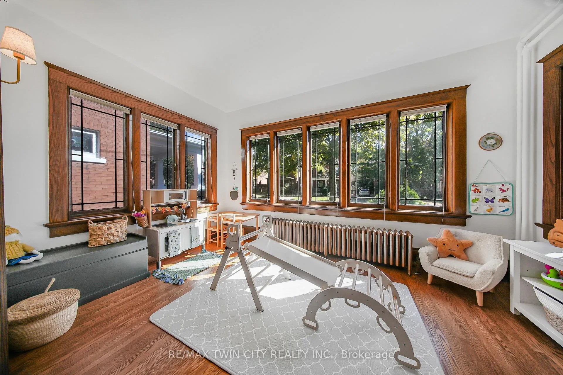 Photo 14 of 60 Heins Avenue, Kitchener, Victoria Park — HOMEH
