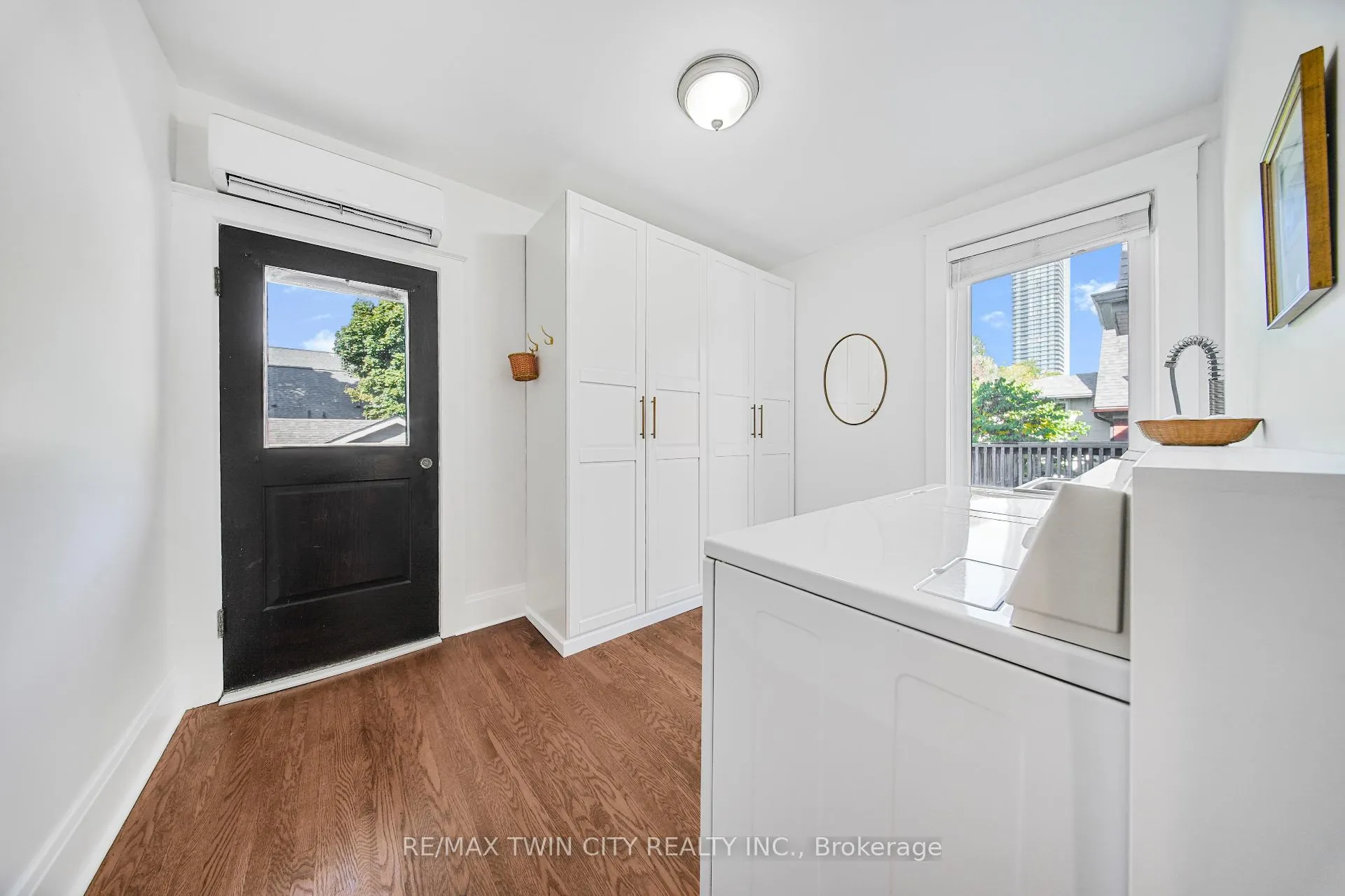 Photo 30 of 60 Heins Avenue, Kitchener, Victoria Park — HOMEH