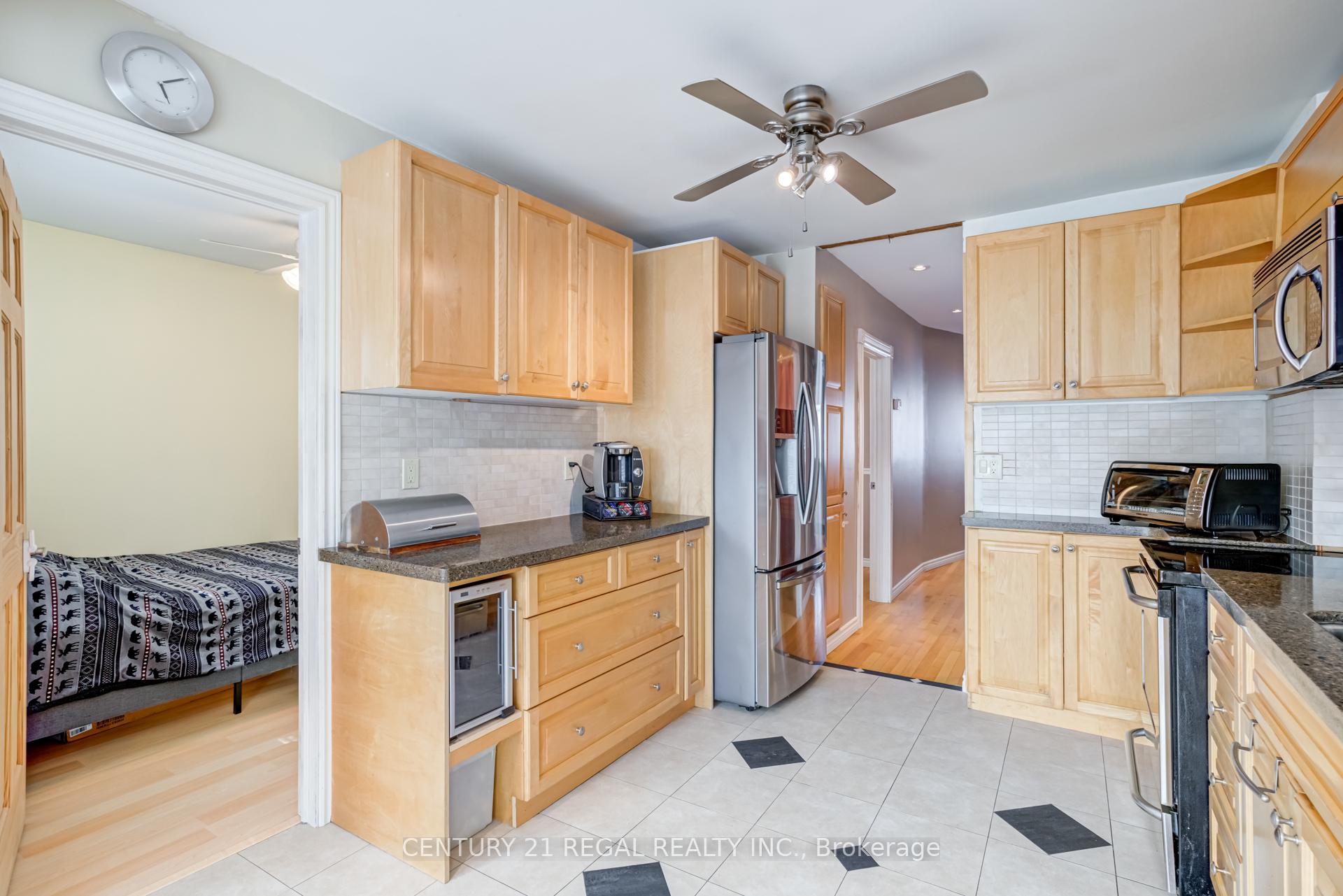 Photo 8 of 527 Sammon Avenue, Toronto, Danforth Village-East York — HOMEH