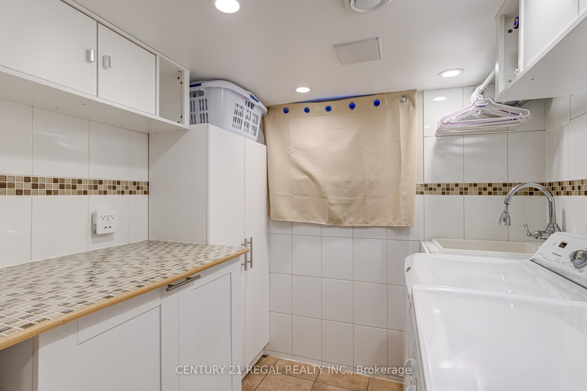 Photo 32 of 527 Sammon Avenue, Toronto, Danforth Village-East York — HOMEH