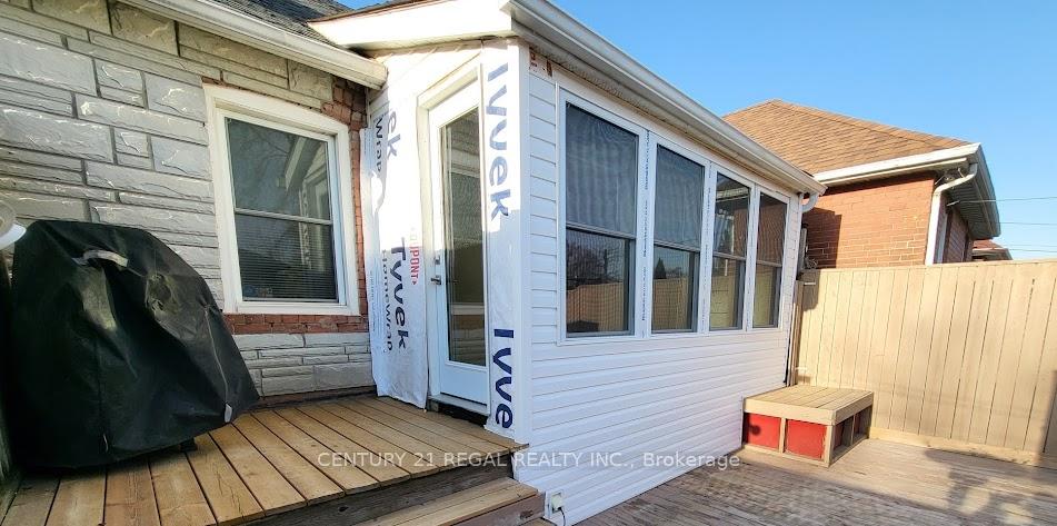 Photo 36 of 527 Sammon Avenue, Toronto, Danforth Village-East York — HOMEH