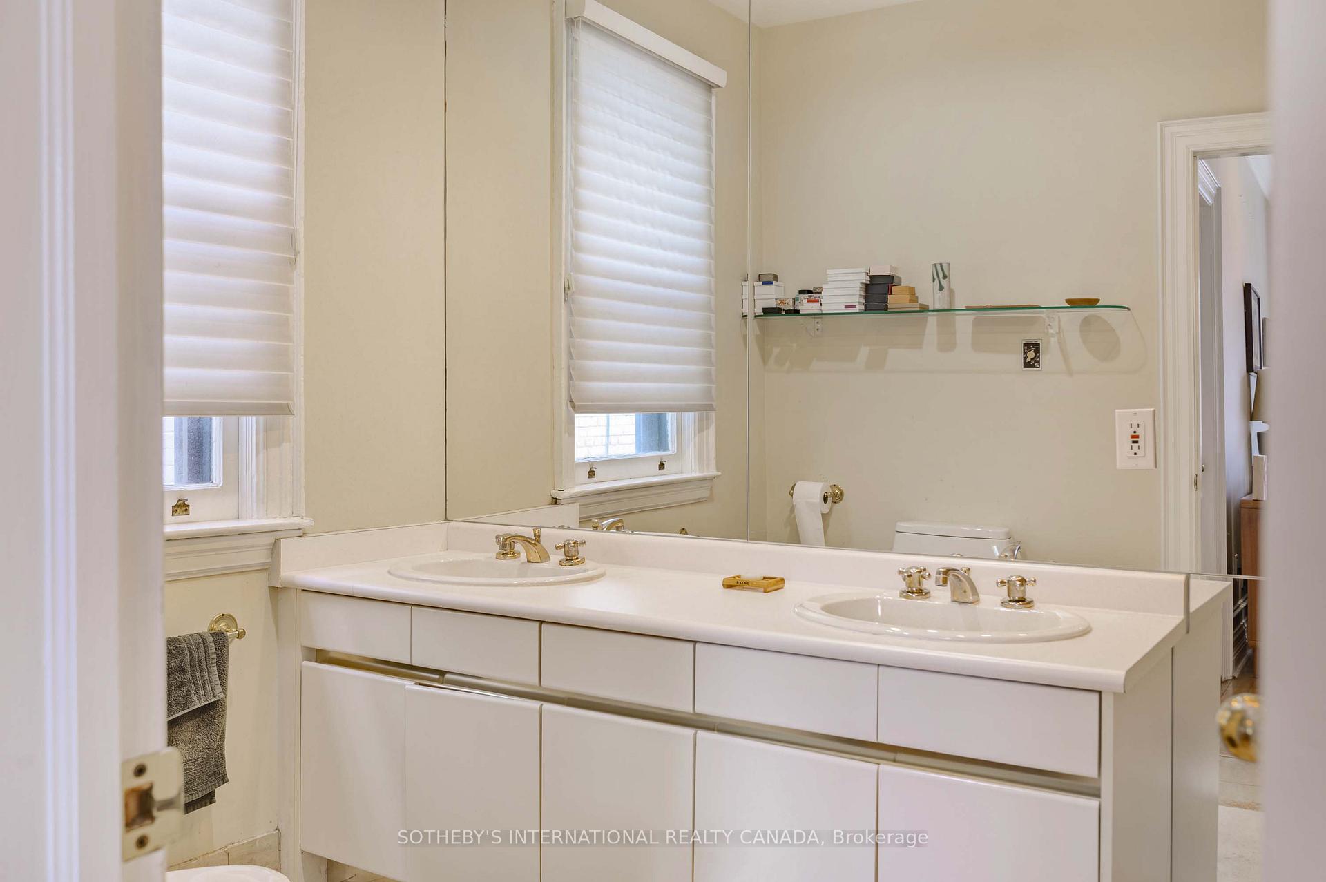 Photo 24 of 21 Chicora Avenue, Toronto, The Annex — HOMEH