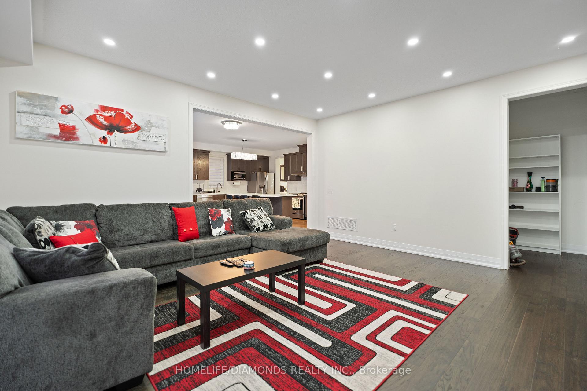Photo 18 of 16 White Ash Road, Thorold, Confederation Heights — HOMEH