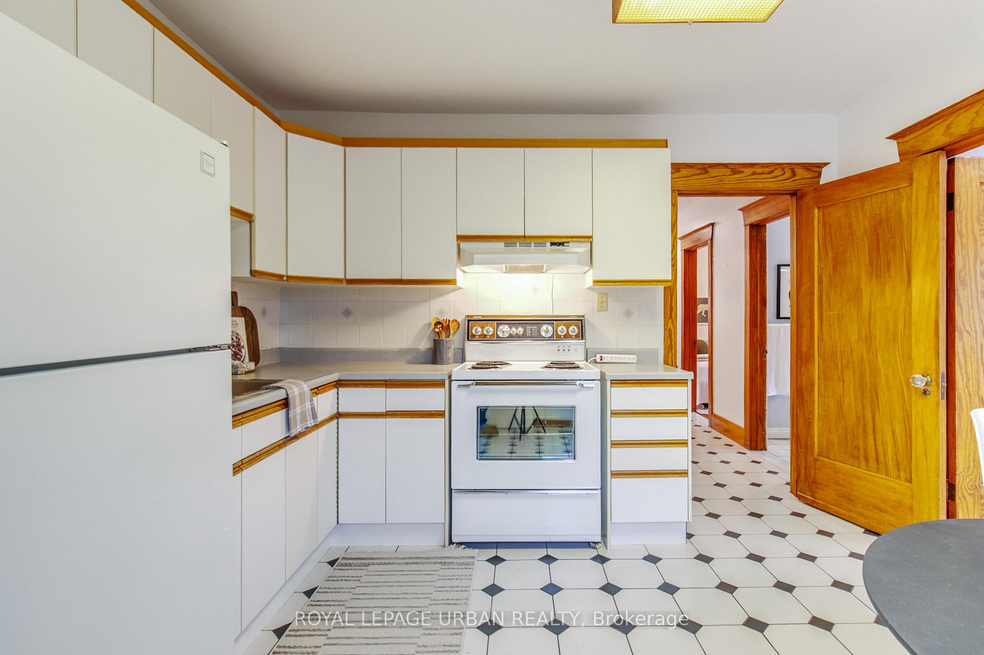 Photo 14 of 330 Strathmore Boulevard, Toronto, Danforth — HOMEH