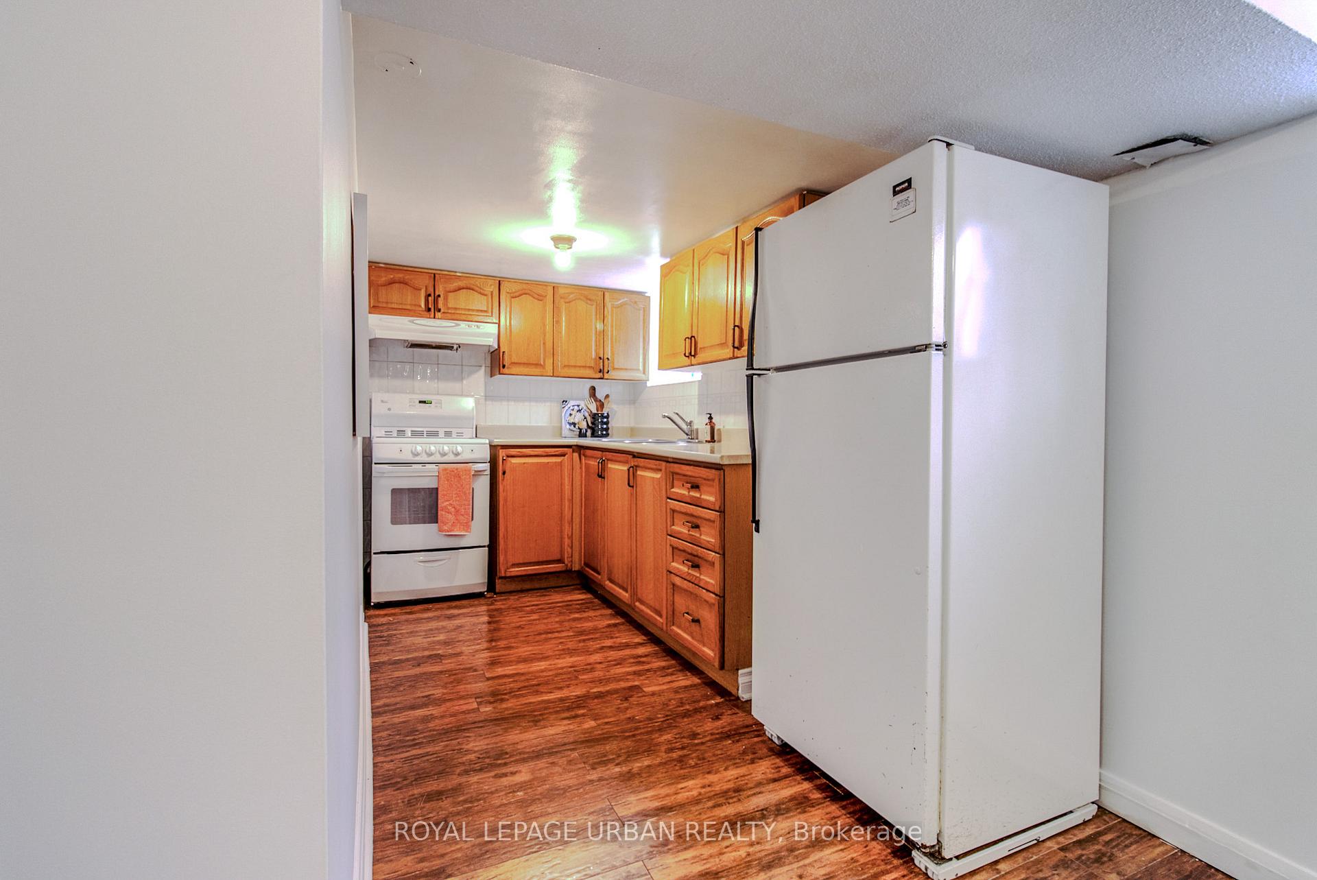 Photo 32 of 330 Strathmore Boulevard, Toronto, Danforth — HOMEH