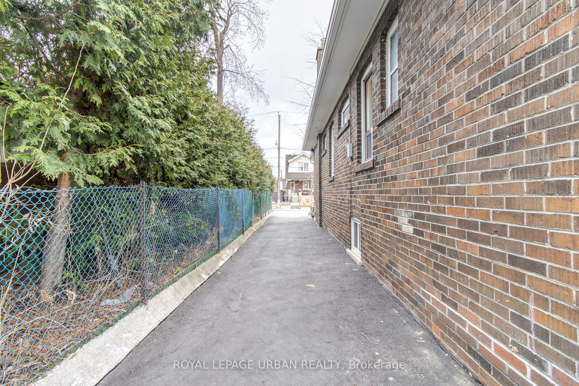 Photo 36 of 330 Strathmore Boulevard, Toronto, Danforth — HOMEH