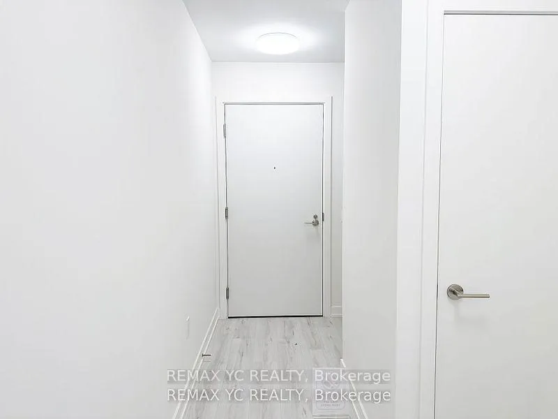 Photo 3 of Unit 302, 120 Broadway Avenue, Toronto, Mount Pleasant West — HOMEH