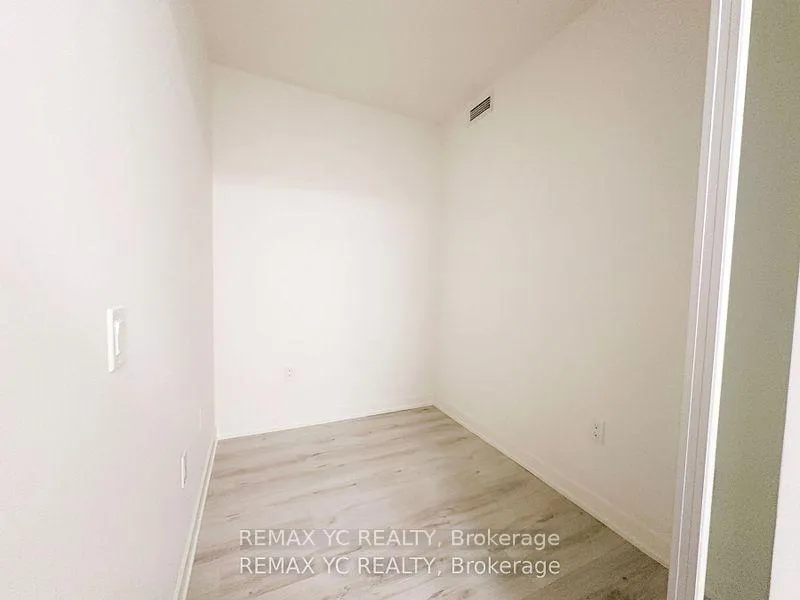 Photo 5 of Unit 302, 120 Broadway Avenue, Toronto, Mount Pleasant West — HOMEH