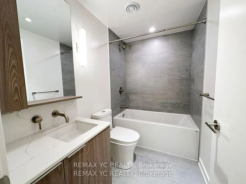 Photo 6 of Unit 302, 120 Broadway Avenue, Toronto, Mount Pleasant West — HOMEH