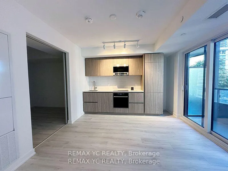 Photo 8 of Unit 302, 120 Broadway Avenue, Toronto, Mount Pleasant West — HOMEH