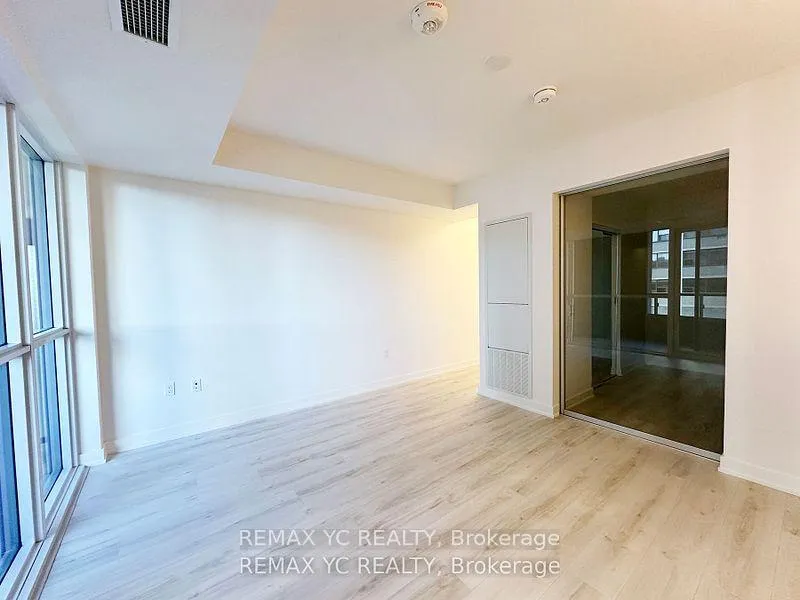 Photo 9 of Unit 302, 120 Broadway Avenue, Toronto, Mount Pleasant West — HOMEH