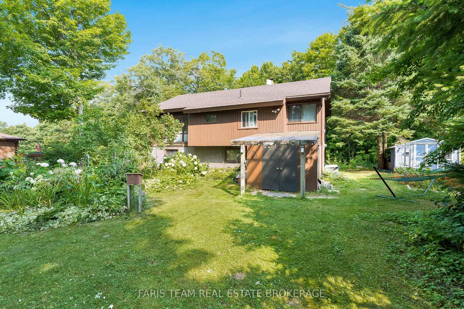 Photo 2 of 20 Glen Cedar Drive, Tiny, Rural Tiny — HOMEH