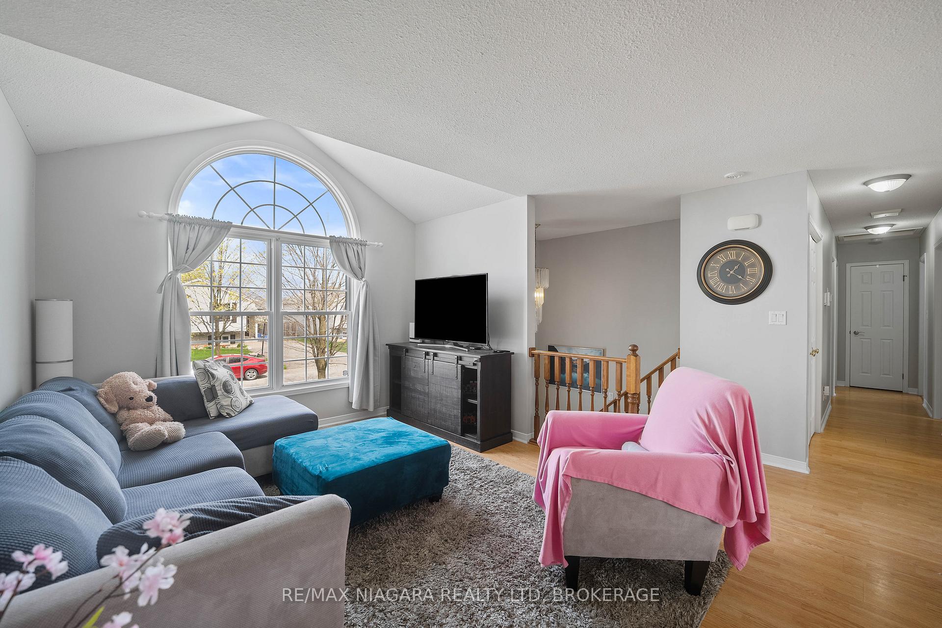 Photo 4 of 8 Windle Village Crescent, Thorold, Allanburg/Thorold South — HOMEH