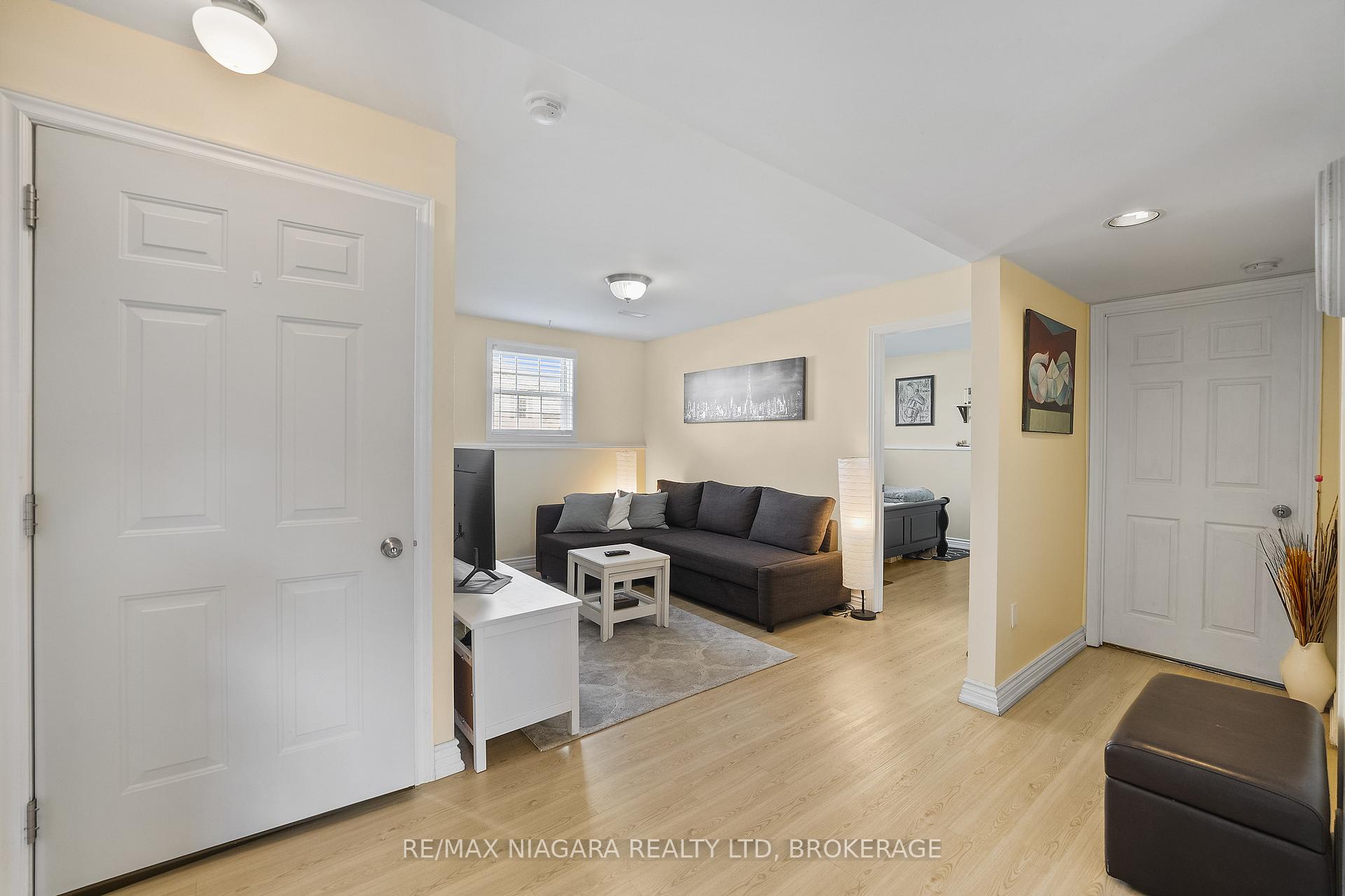 Photo 20 of 8 Windle Village Crescent, Thorold, Allanburg/Thorold South — HOMEH