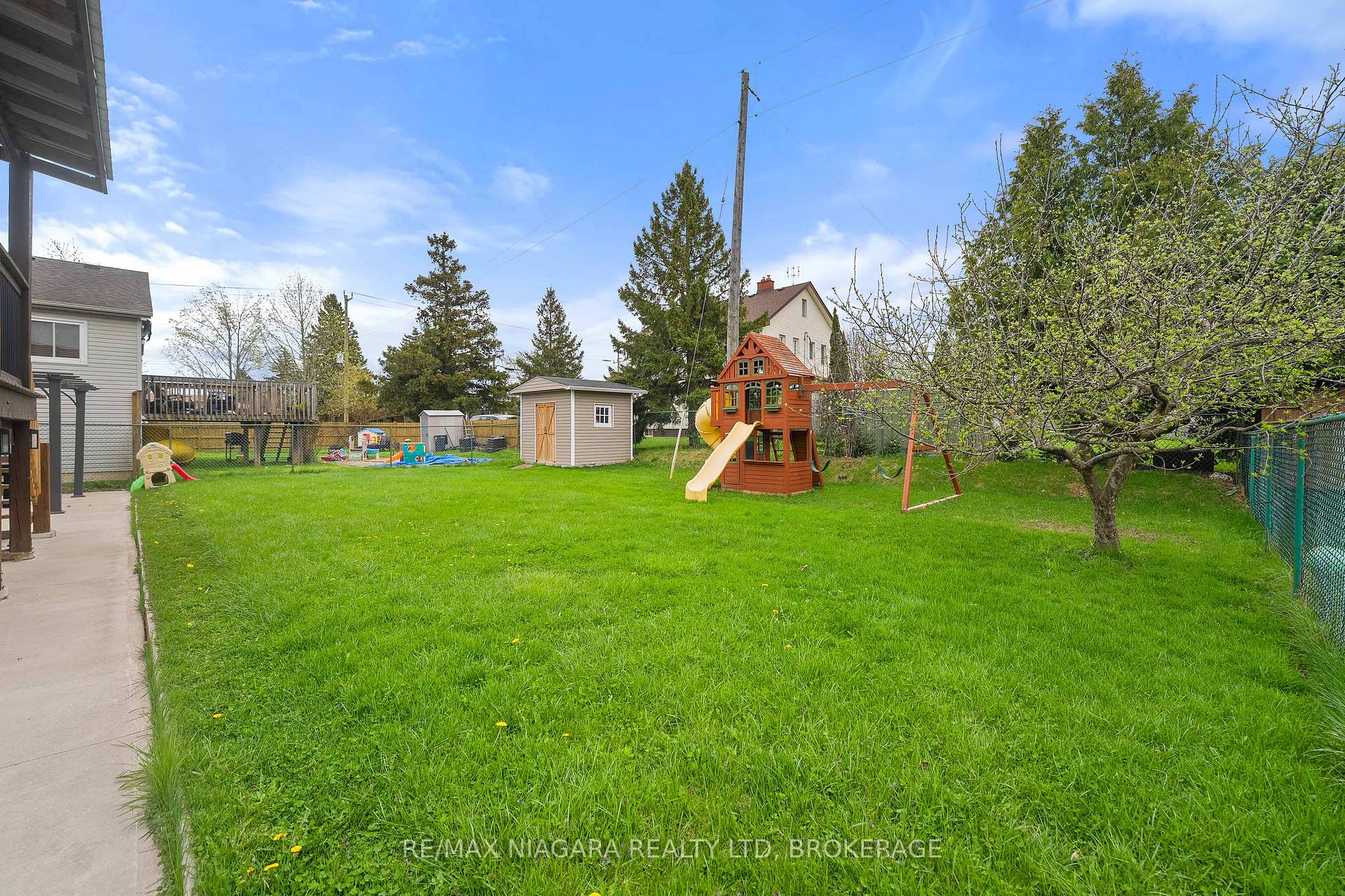 Photo 34 of 8 Windle Village Crescent, Thorold, Allanburg/Thorold South — HOMEH