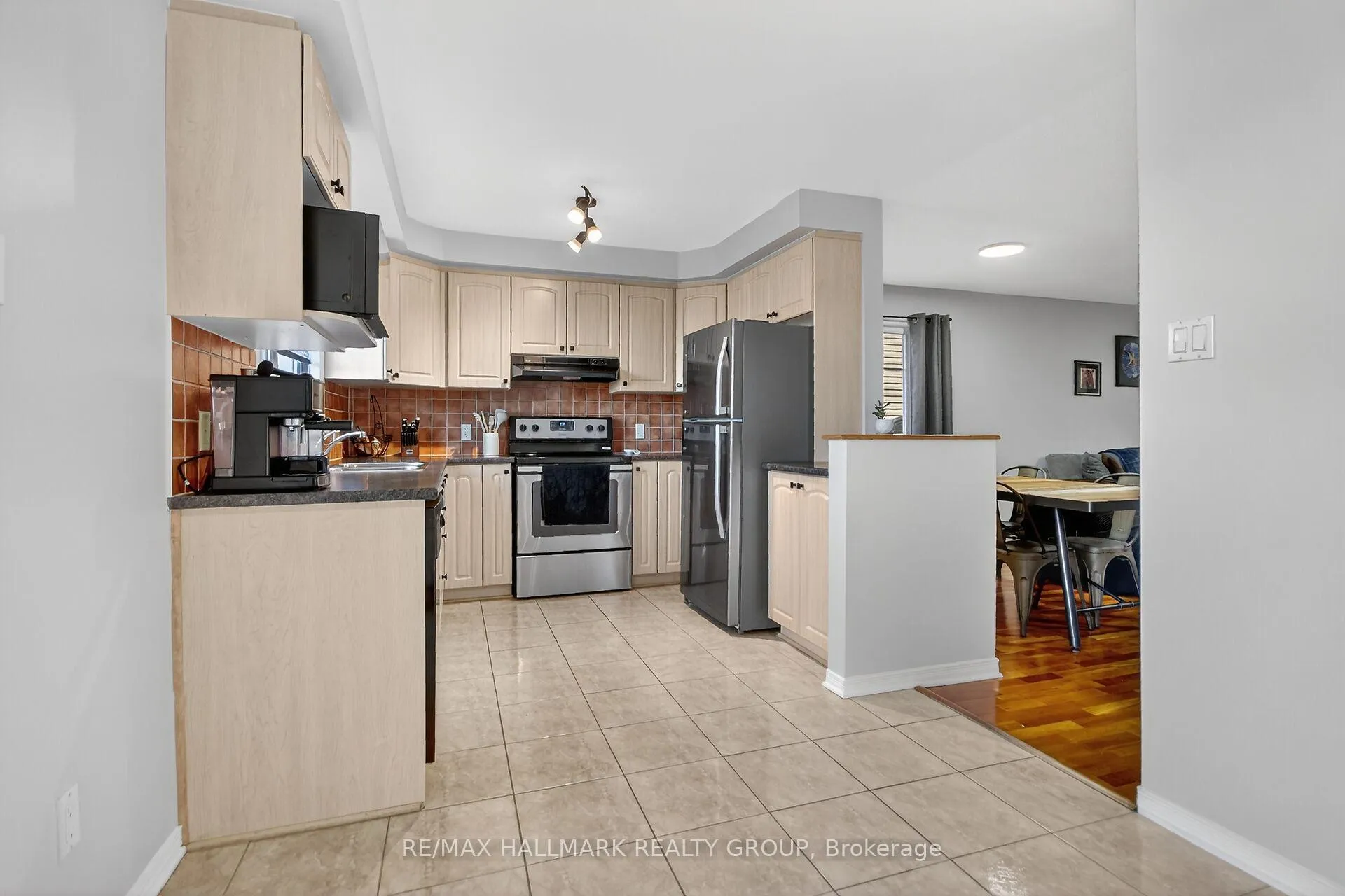 Photo 8 of Unit 104, 1512 Walkley Road, Ottawa, Heron Gate/Industrial Park — HOMEH