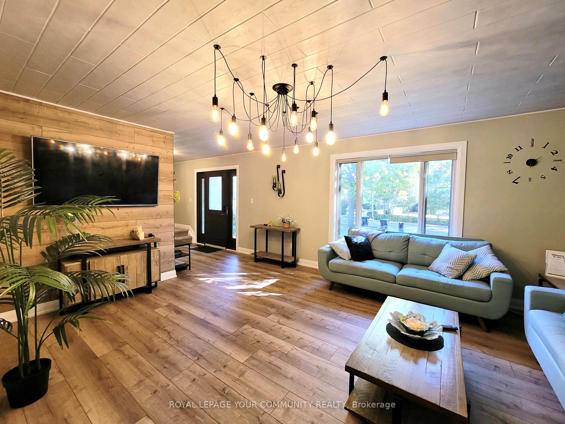 Photo 3 of 1138 Siesta Drive, Tiny, Rural Tiny — HOMEH