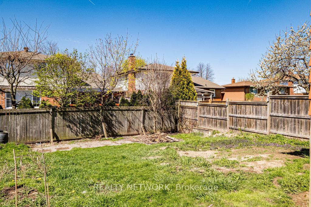 Photo 15 of 21 Tupper Drive, Thorold, Confederation Heights — HOMEH