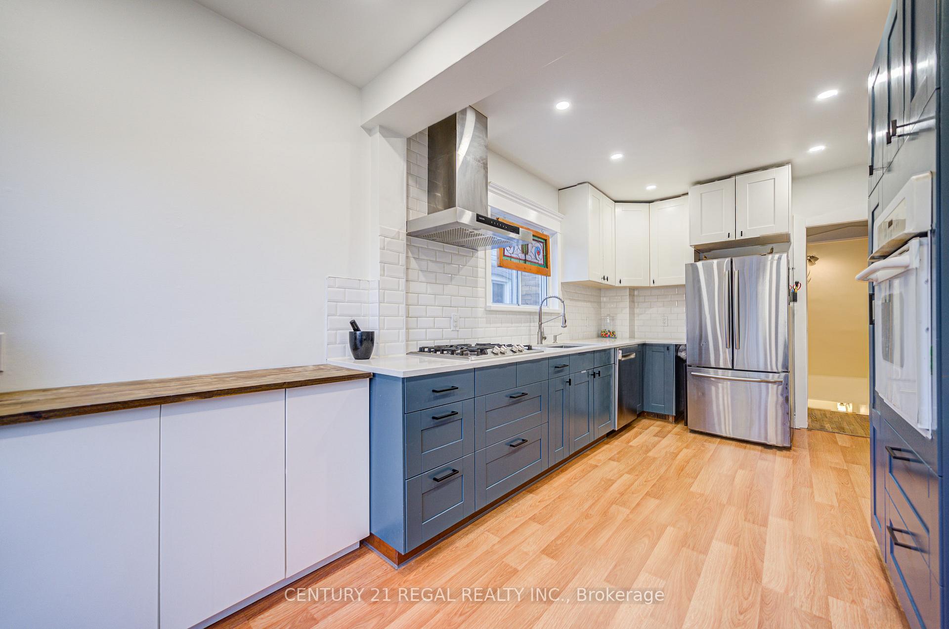 Photo 11 of 102 Frater Avenue, Toronto, East York — HOMEH