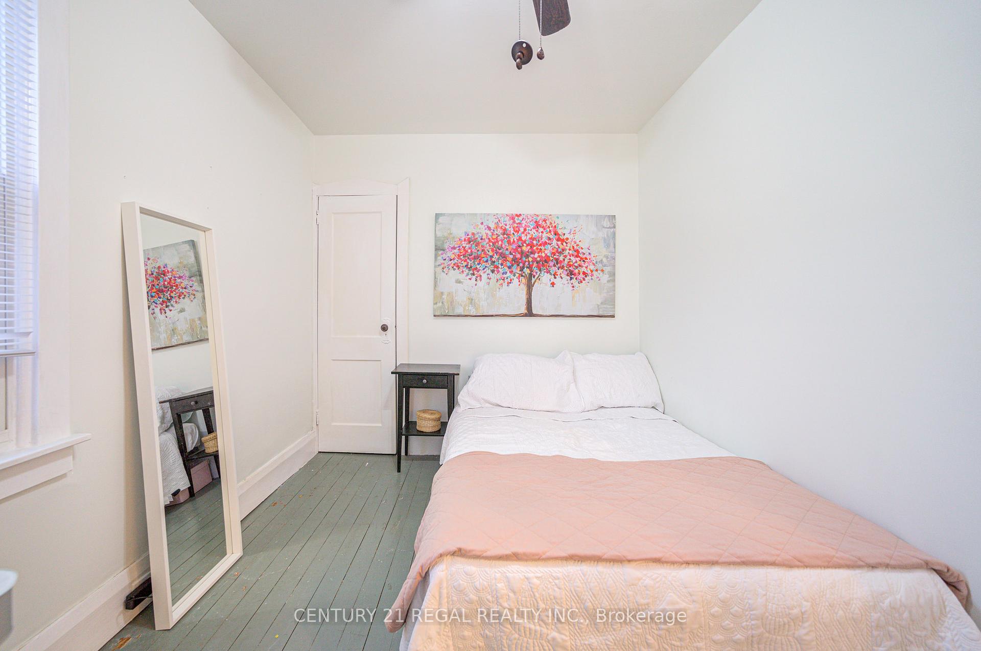 Photo 30 of 102 Frater Avenue, Toronto, East York — HOMEH