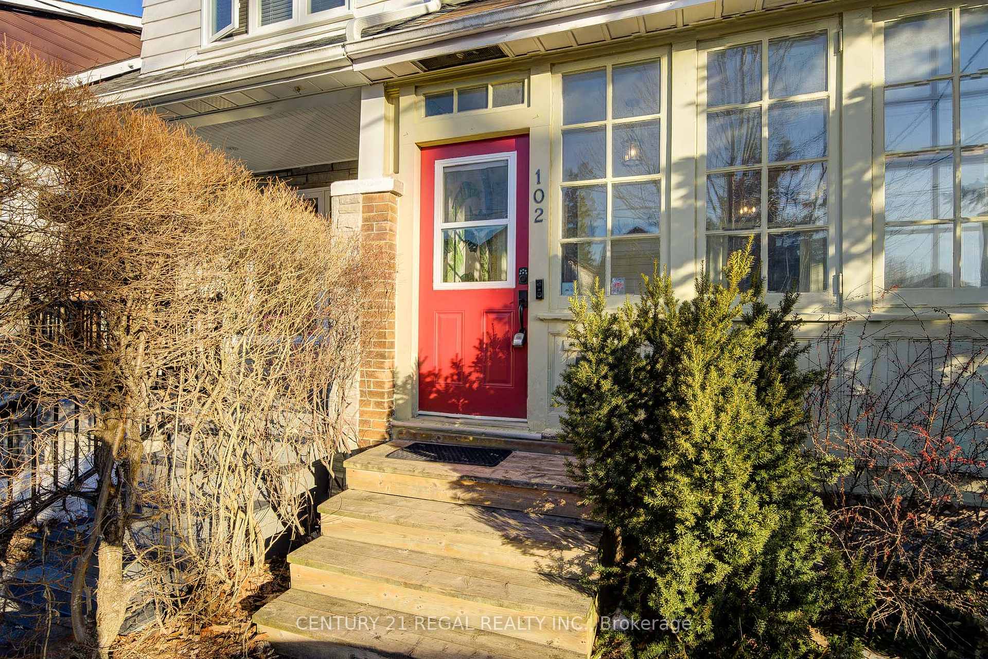 Photo 36 of 102 Frater Avenue, Toronto, East York — HOMEH