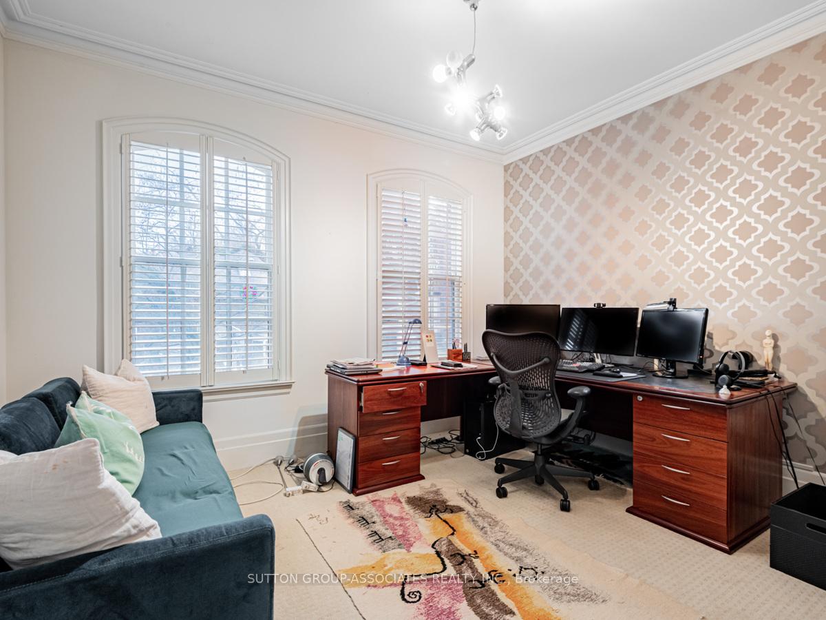 Photo 18 of 15 Glen Edyth Drive, Toronto, Casa Loma — HOMEH