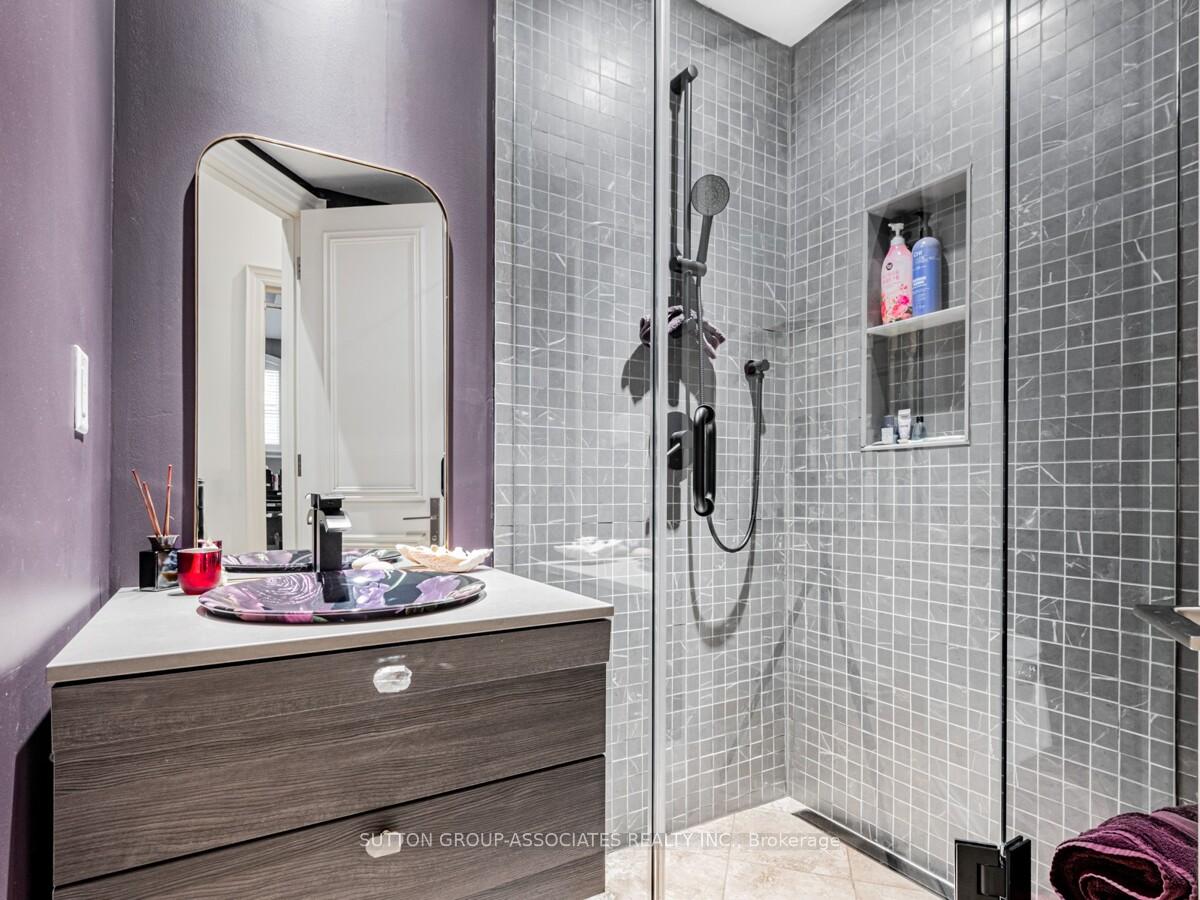 Photo 25 of 15 Glen Edyth Drive, Toronto, Casa Loma — HOMEH