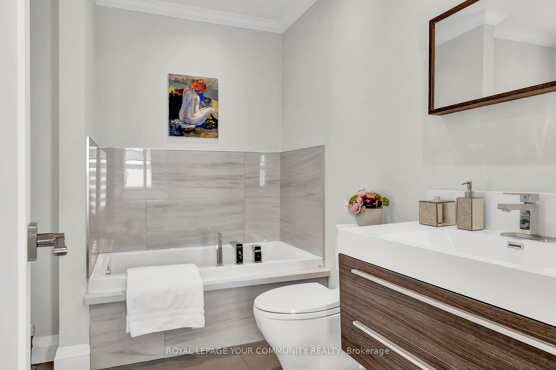 Photo 20 of 58 Ashbury Avenue, Toronto, Oakwood Village — HOMEH