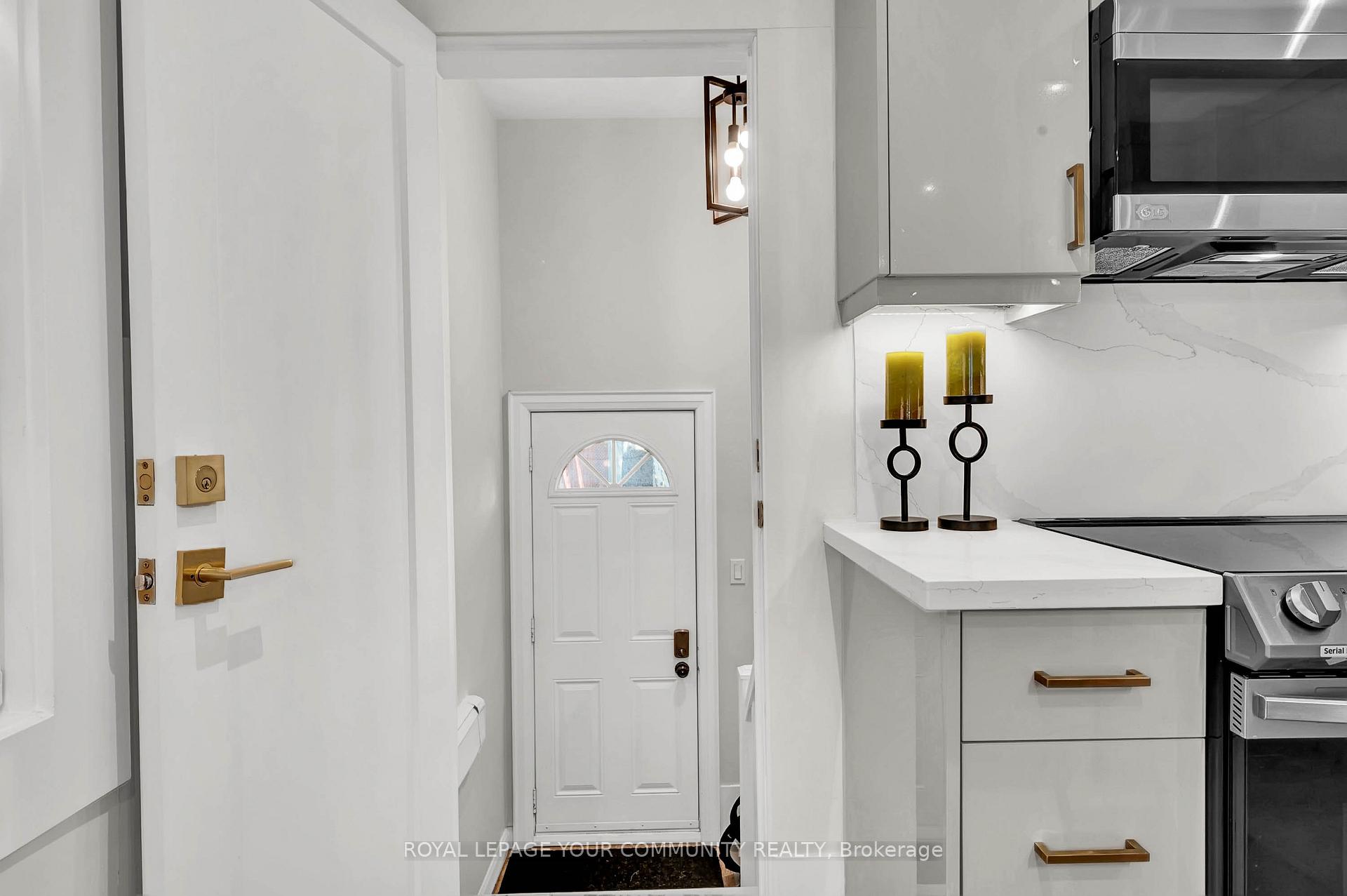 Photo 33 of 58 Ashbury Avenue, Toronto, Oakwood Village — HOMEH
