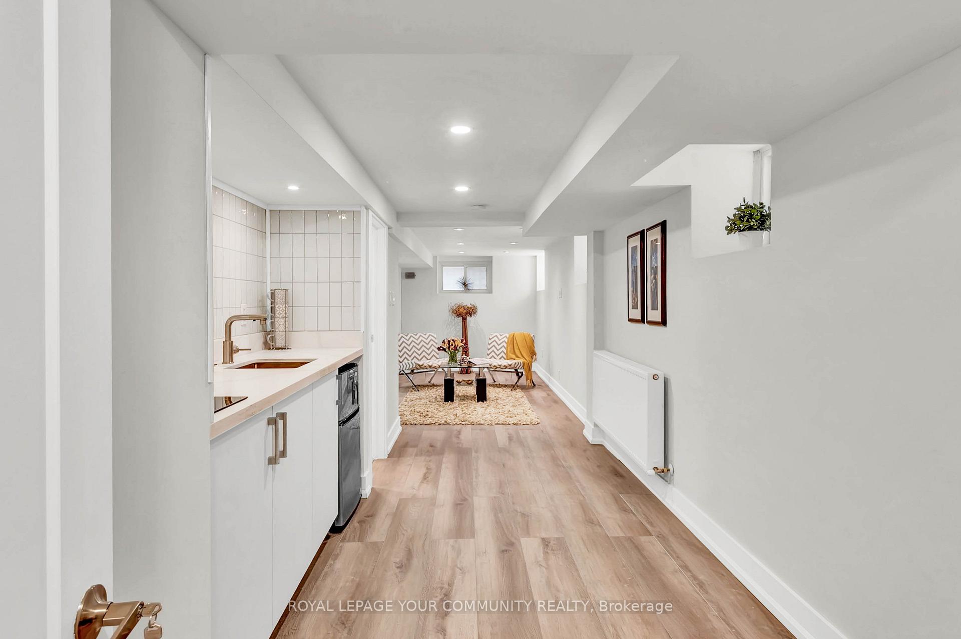 Photo 37 of 58 Ashbury Avenue, Toronto, Oakwood Village — HOMEH