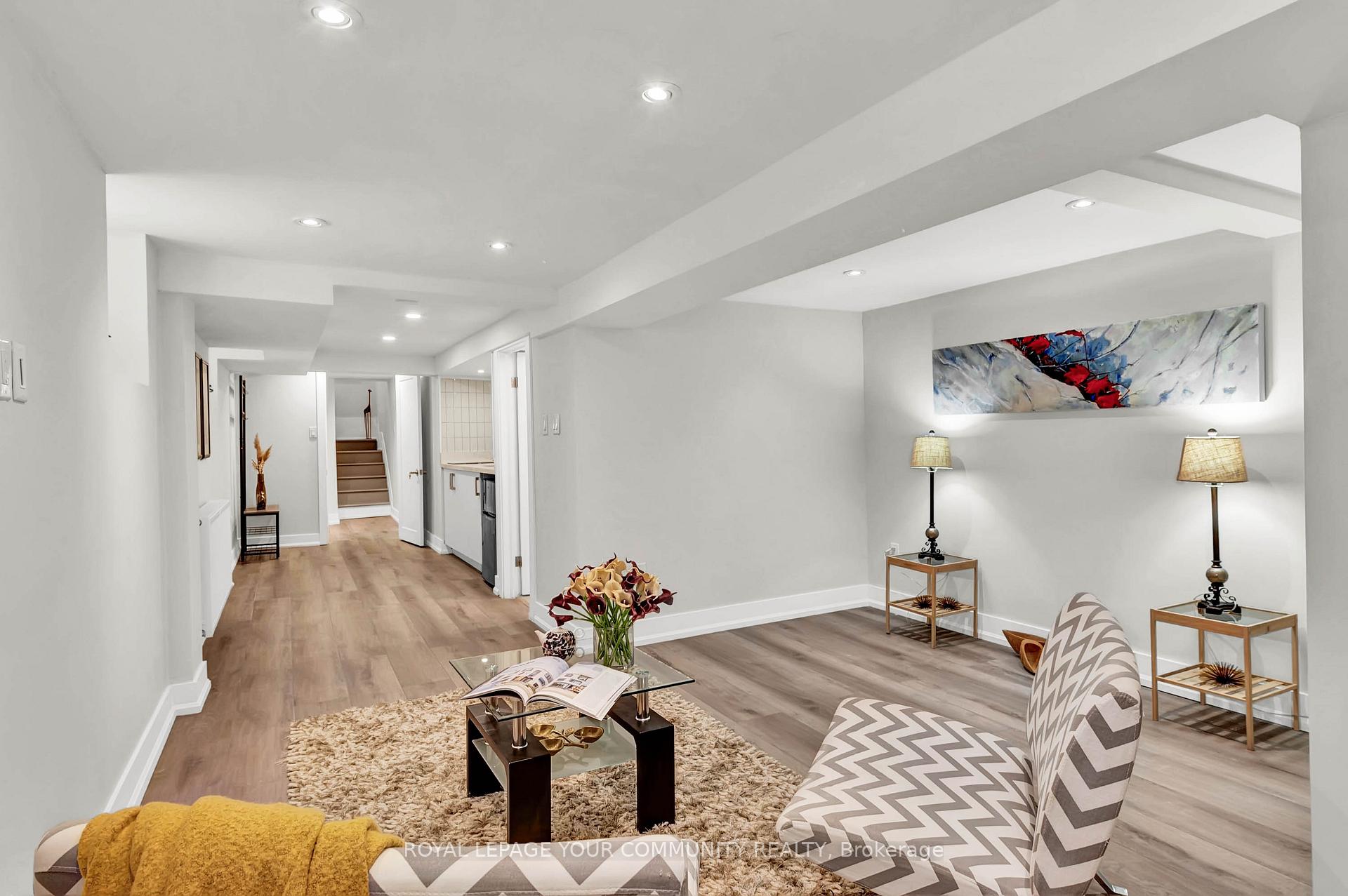 Photo 38 of 58 Ashbury Avenue, Toronto, Oakwood Village — HOMEH
