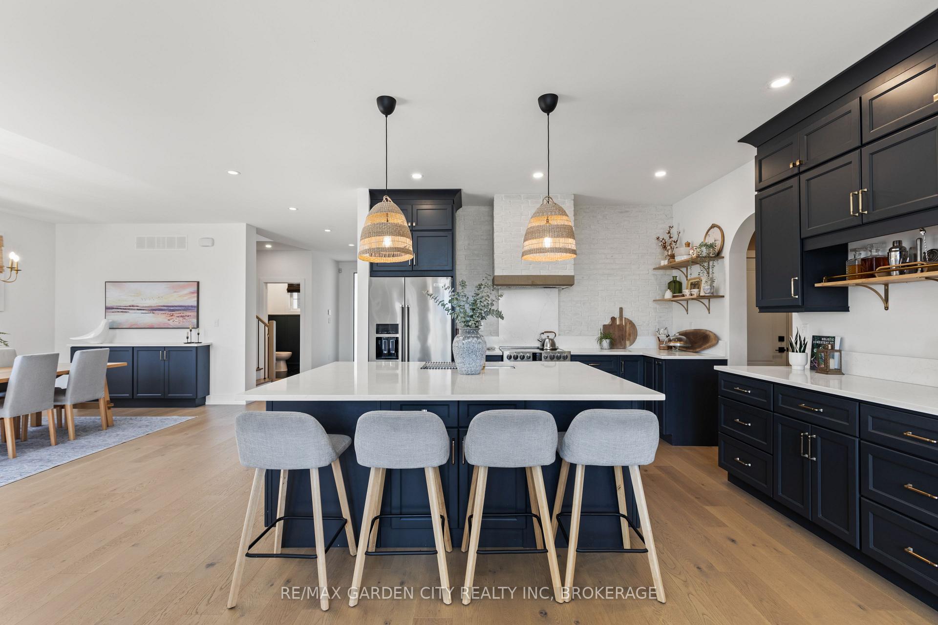 Photo 12 of 25 Ivy Crescent, Thorold, Confederation Heights — HOMEH