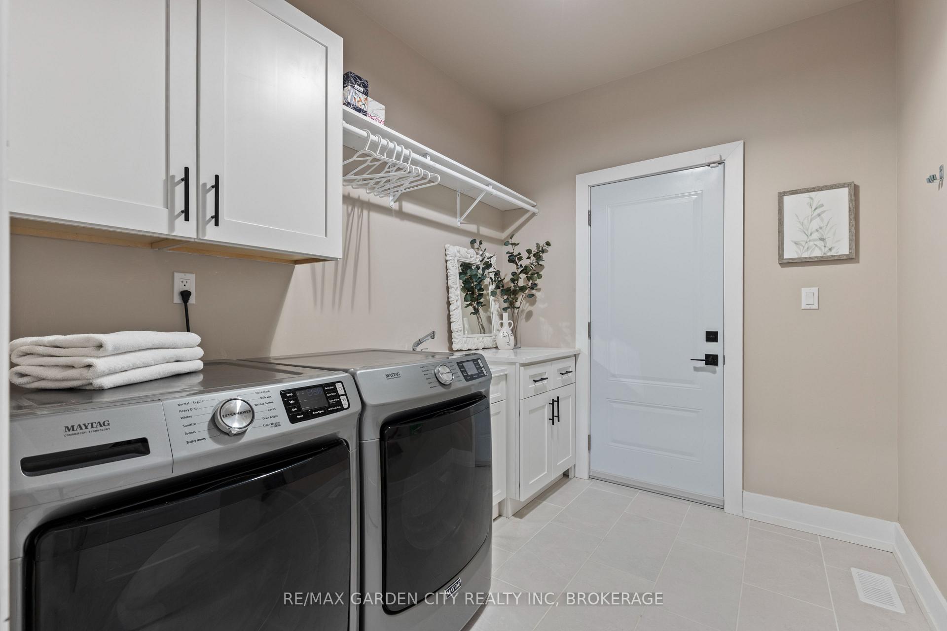 Photo 19 of 25 Ivy Crescent, Thorold, Confederation Heights — HOMEH
