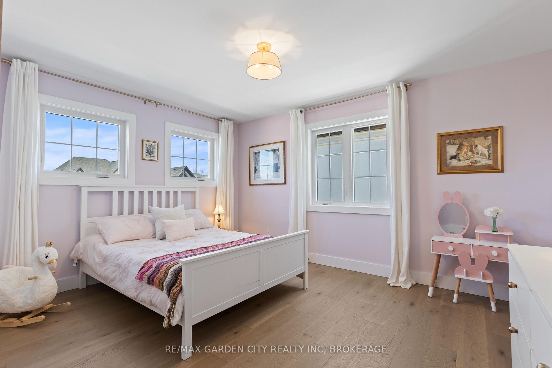 Photo 29 of 25 Ivy Crescent, Thorold, Confederation Heights — HOMEH