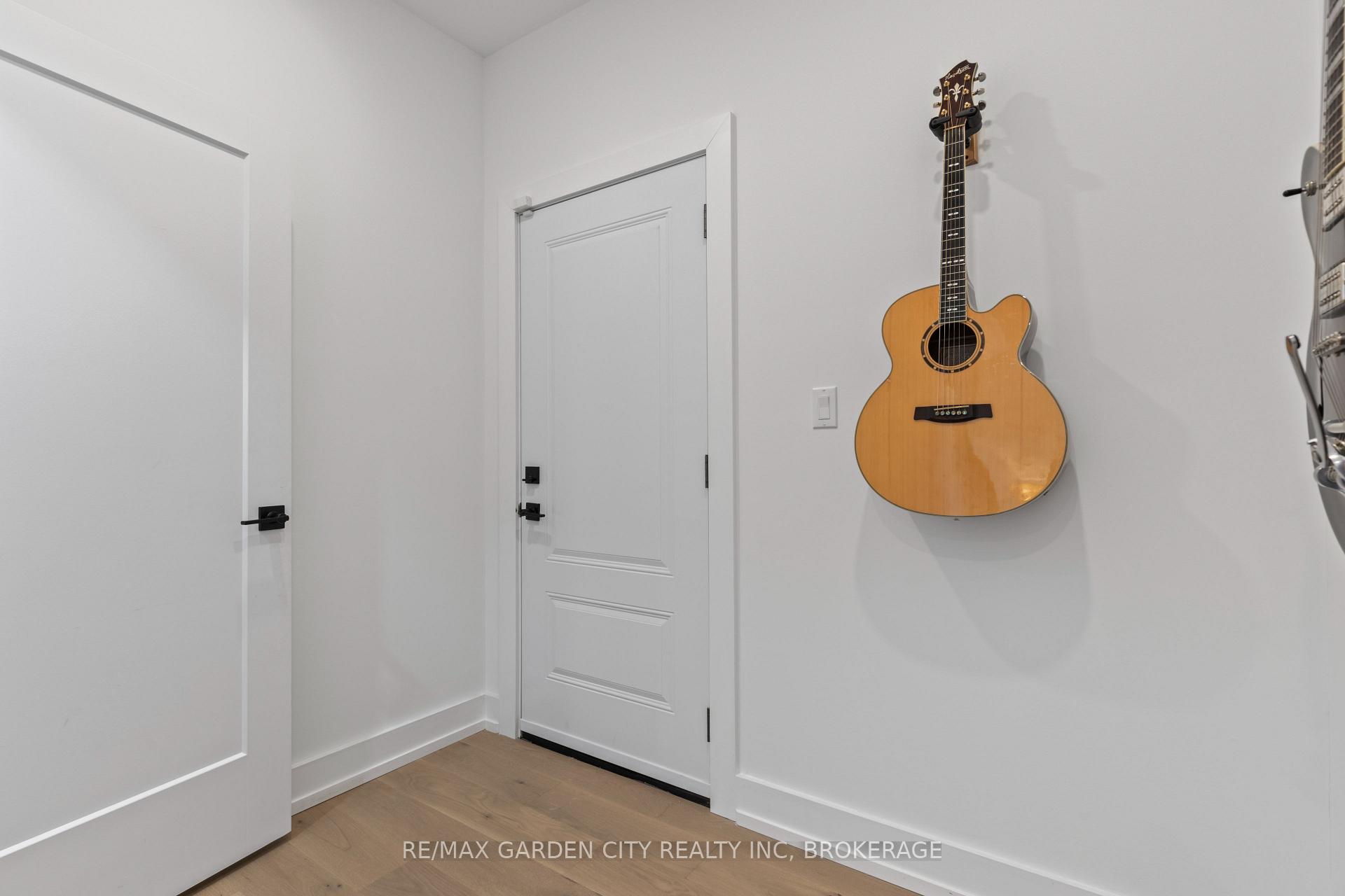 Photo 31 of 25 Ivy Crescent, Thorold, Confederation Heights — HOMEH