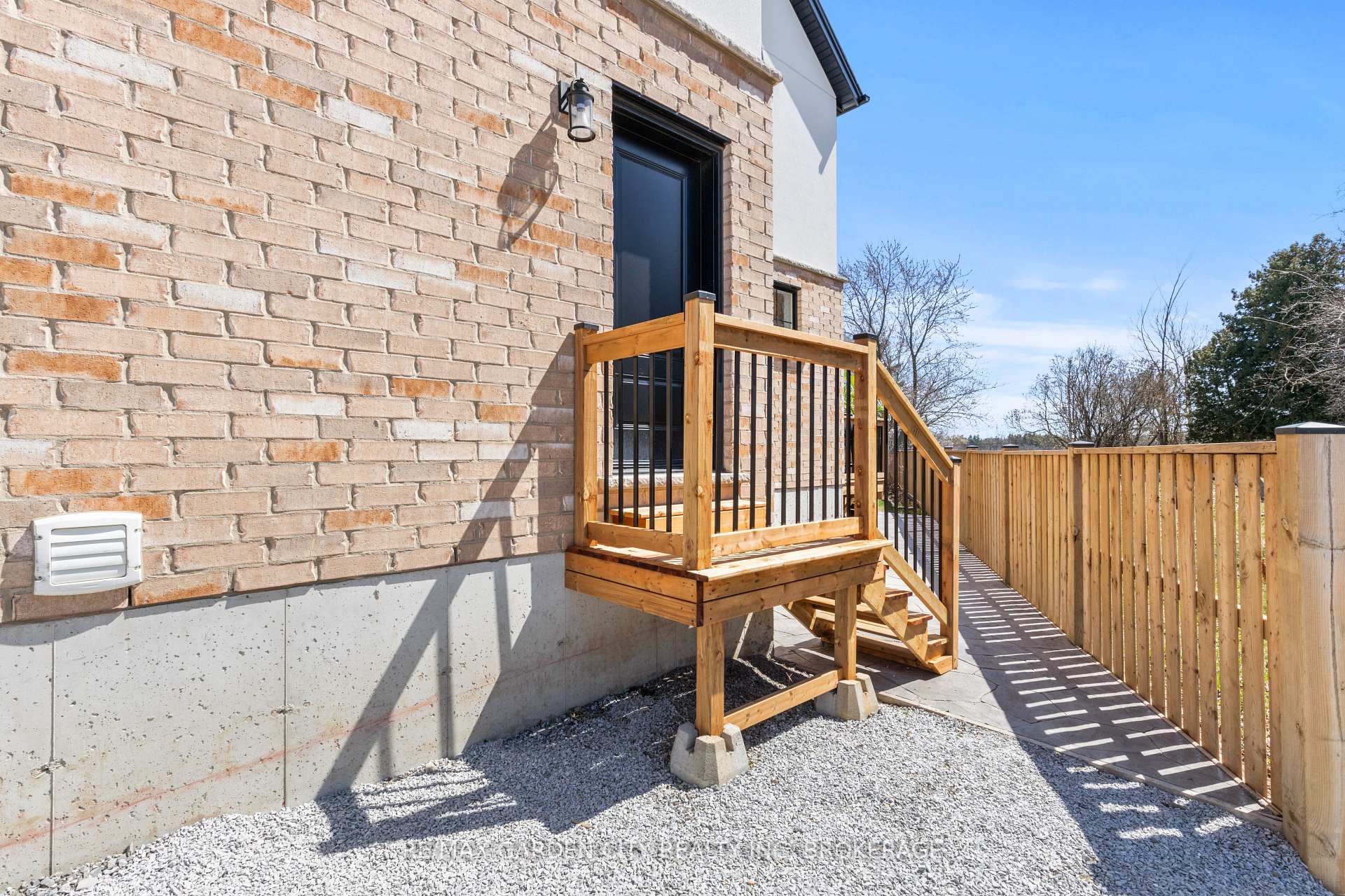Photo 32 of 25 Ivy Crescent, Thorold, Confederation Heights — HOMEH