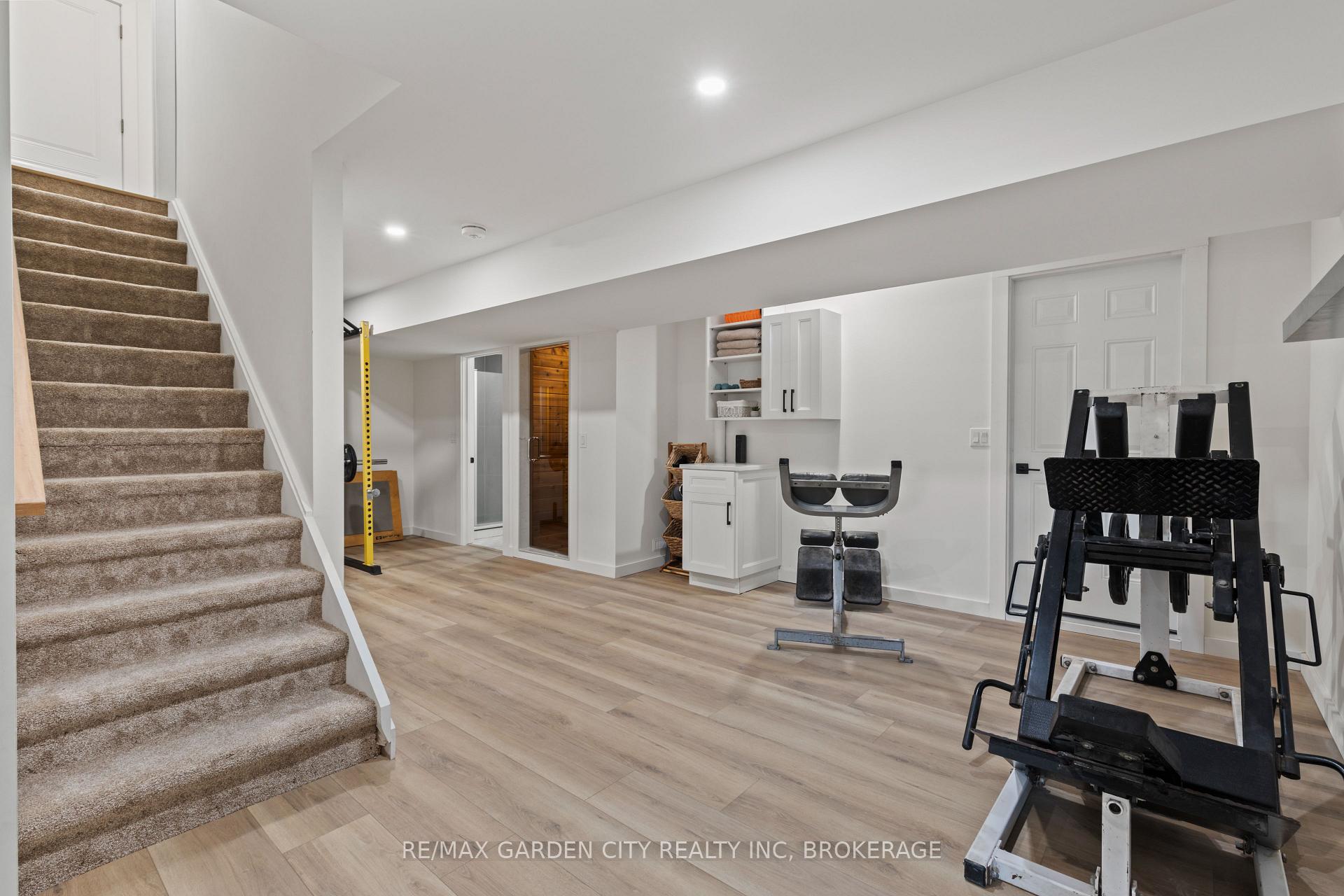 Photo 33 of 25 Ivy Crescent, Thorold, Confederation Heights — HOMEH