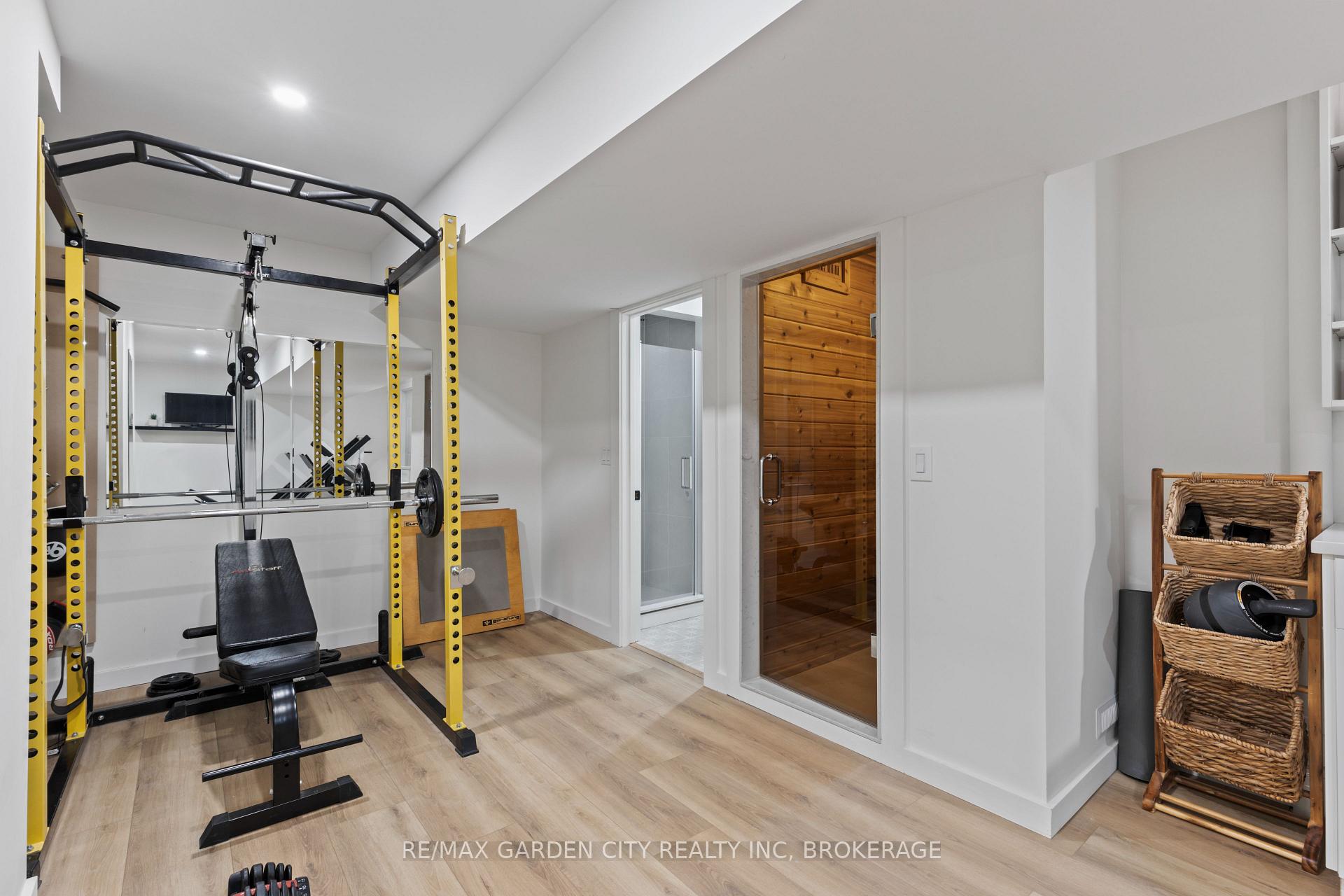 Photo 34 of 25 Ivy Crescent, Thorold, Confederation Heights — HOMEH